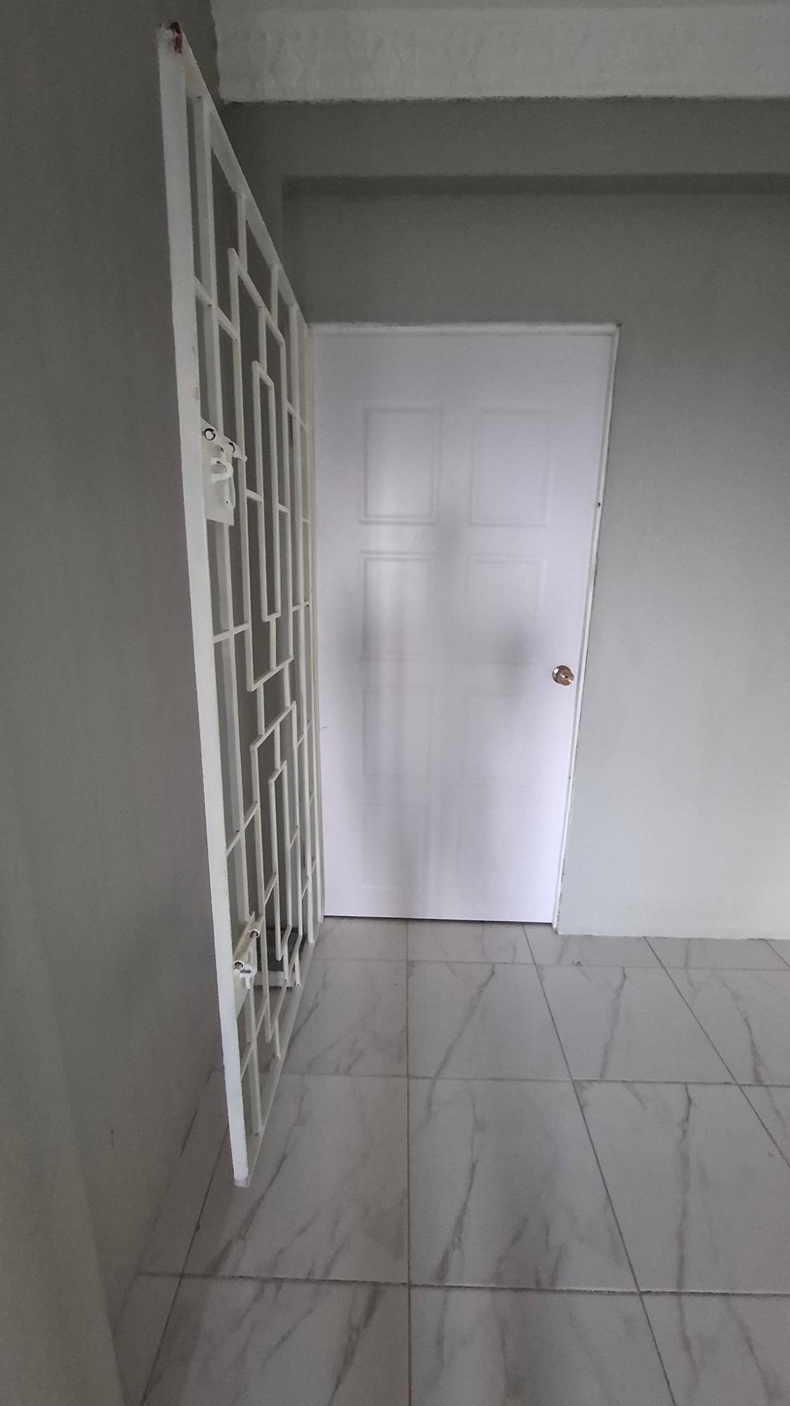 Apartment For Rent: LADY HAMILTON DRIVE, Kingston 19 | $180,000 photo 5