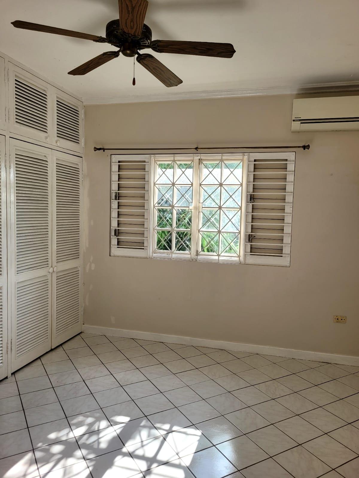 Apartment For Rent: EAST AVENUE, Kingston 8 | $115,000 photo 11