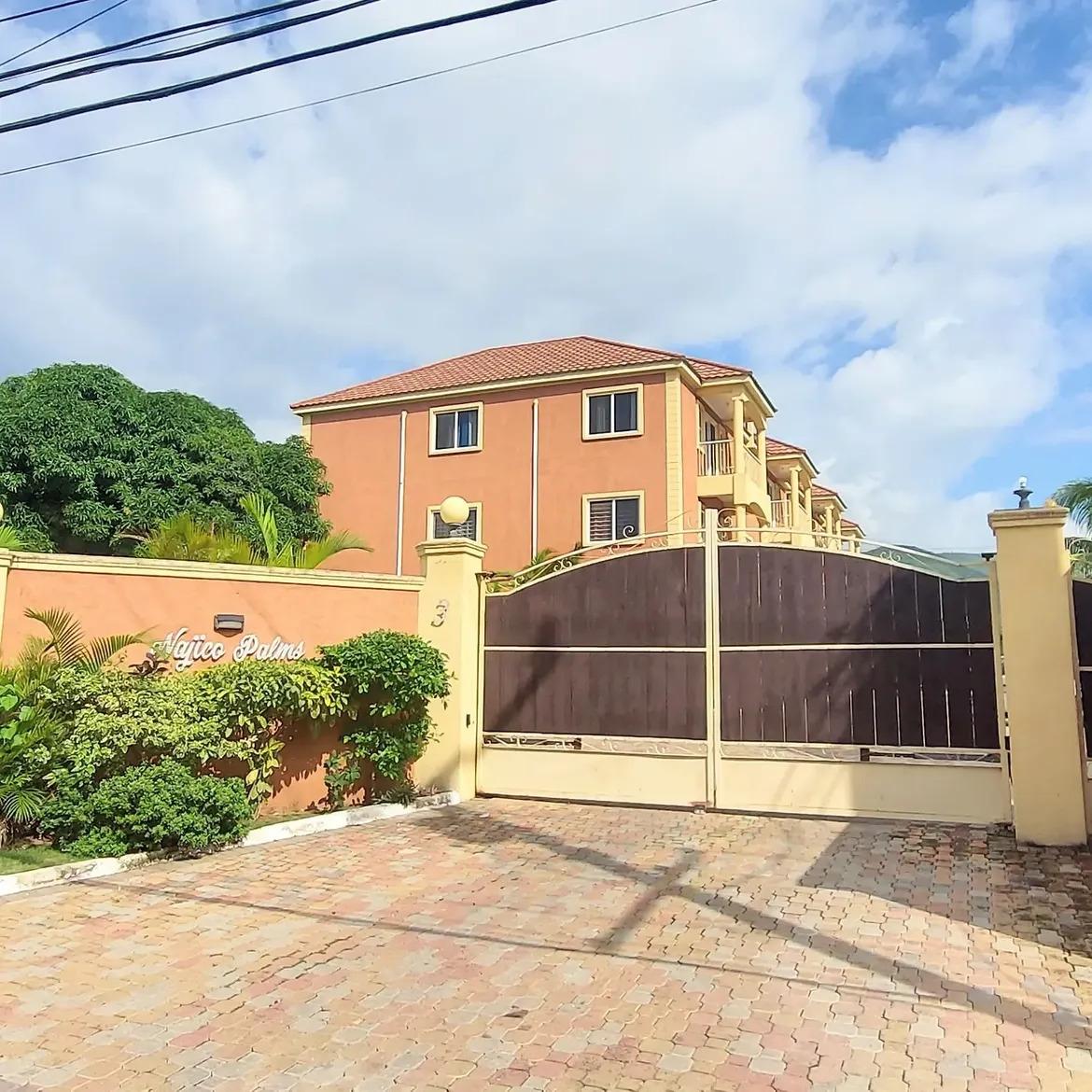 Apartment For Rent: UNIVERSITY CRECENT, Kingston 7 | $1,200