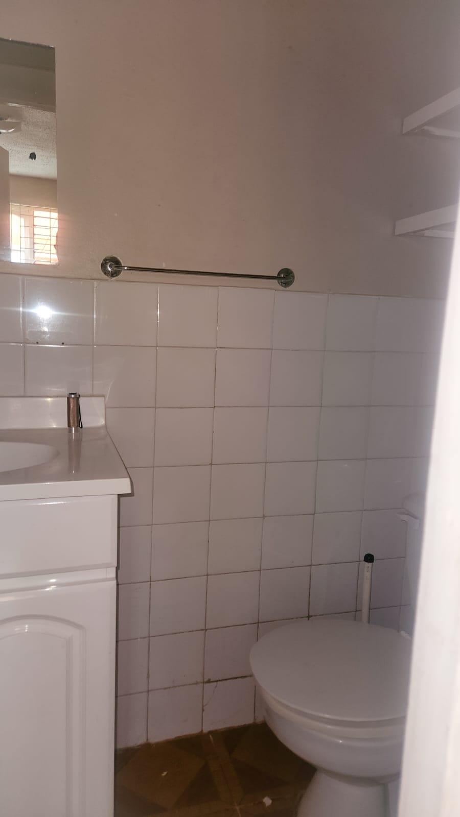 Apartment For Rent: ESSEX AVENUE, Kingston 8 | $85,000 photo 9