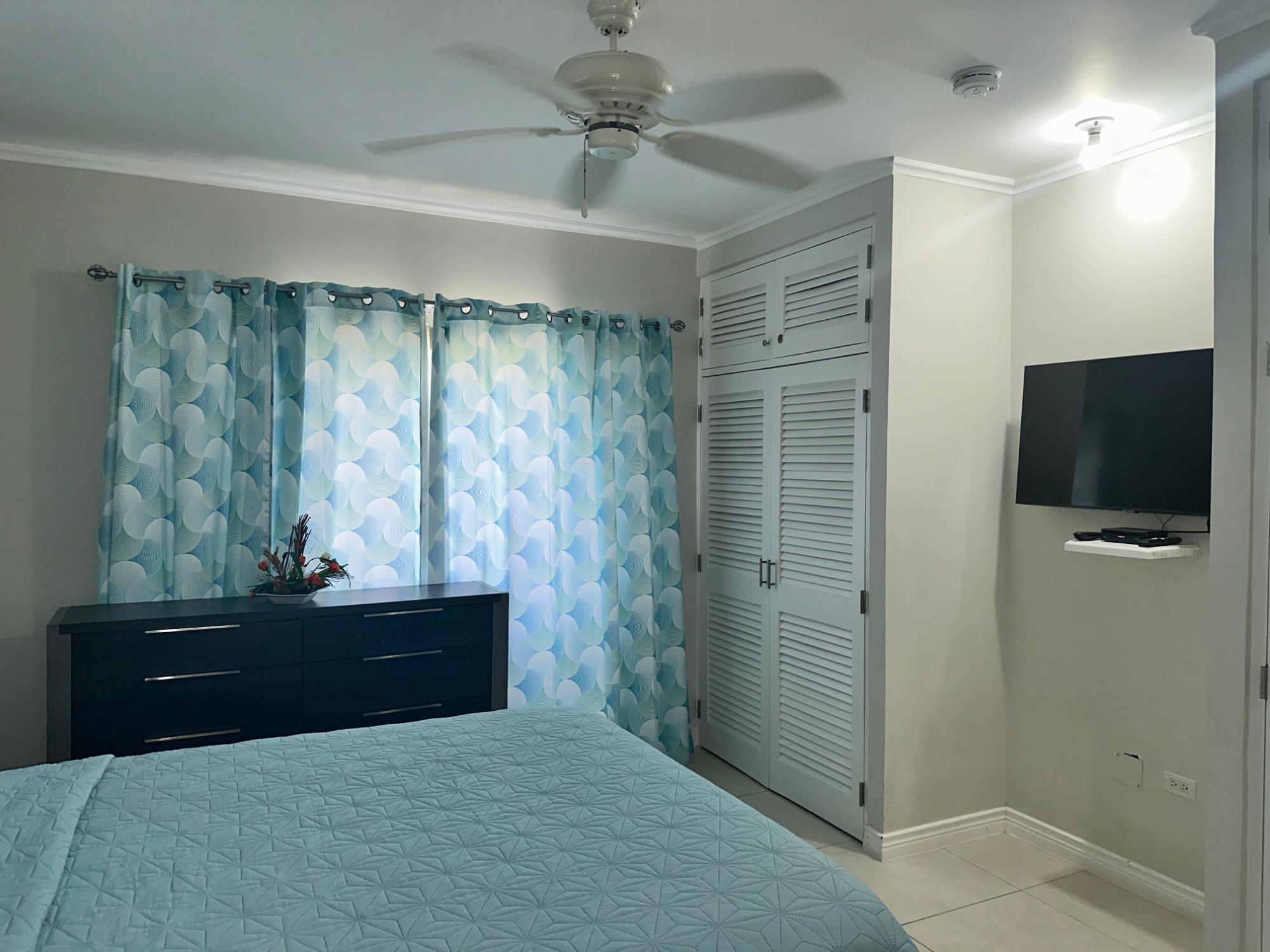Apartment For Rent: RICHMOND ST. ANN, Richmond | $1,600 photo 12