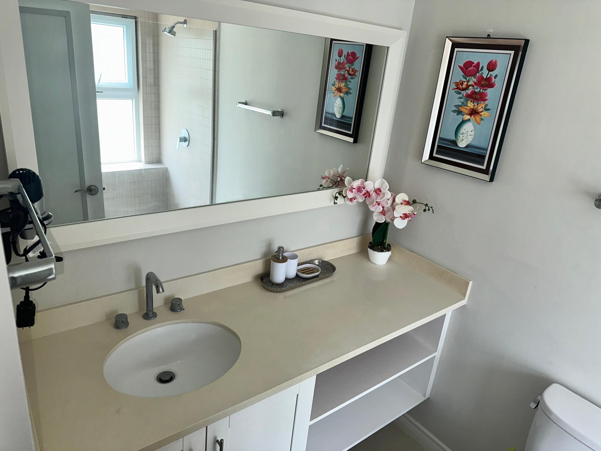 Apartment For Rent: RICHMOND ST. ANN, Richmond | $1,600 photo 13