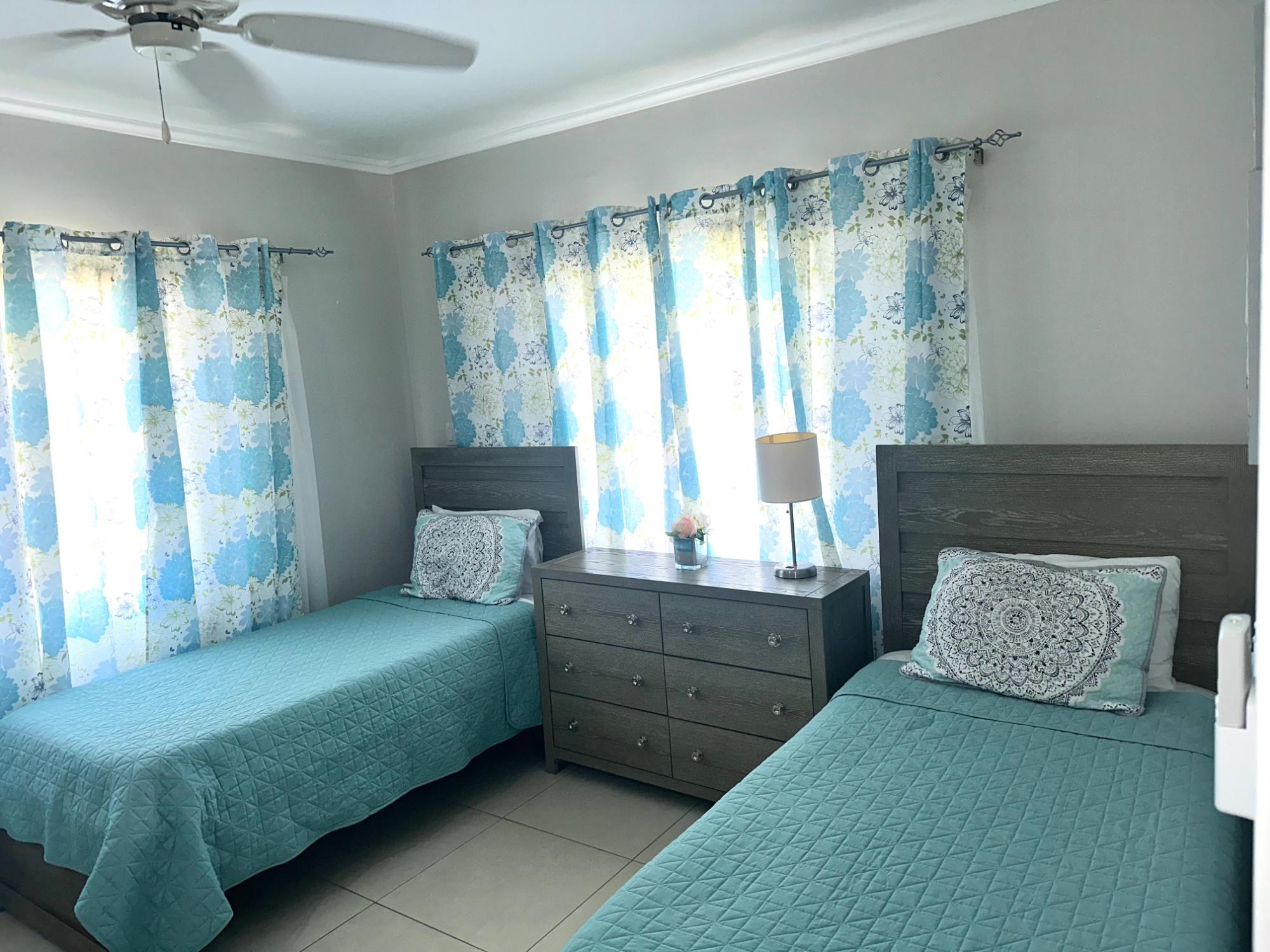 Apartment For Rent: RICHMOND ST. ANN, Richmond | $1,600 photo 16