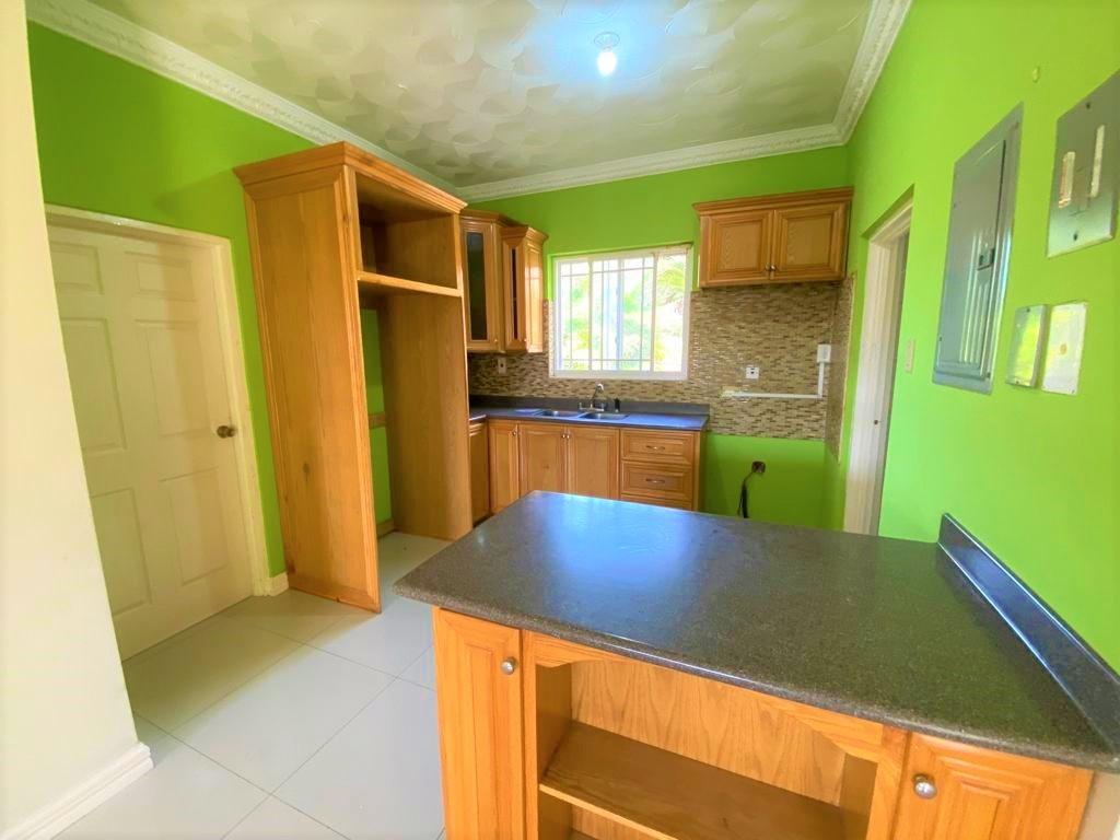 Apartment For Rent: AMETHYST DRIVE, Kingston 19 | $150,000 photo 7