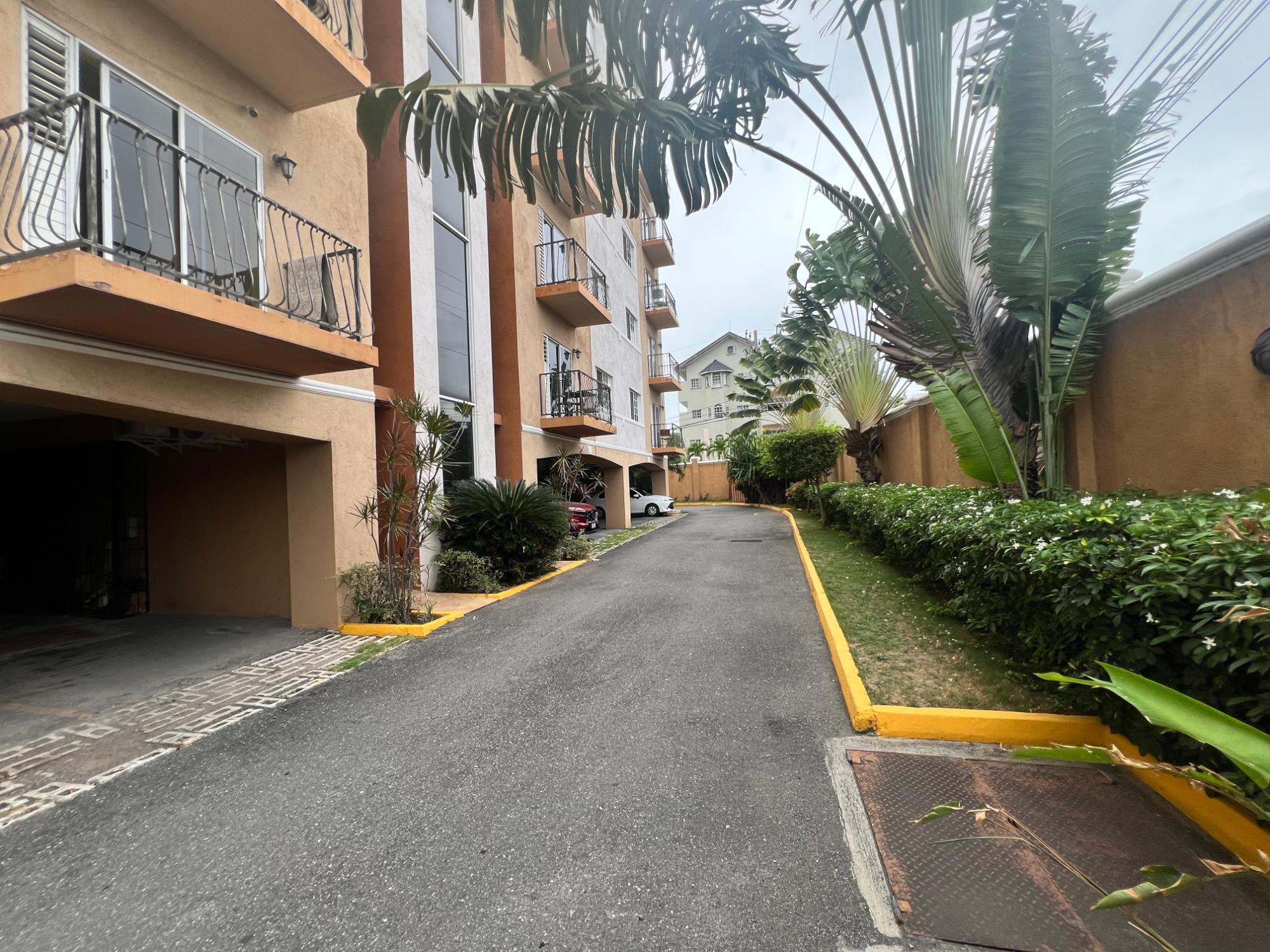 Apartment For Rent: KENSINGTON CRESCENT, Kingston 5 | $160,000