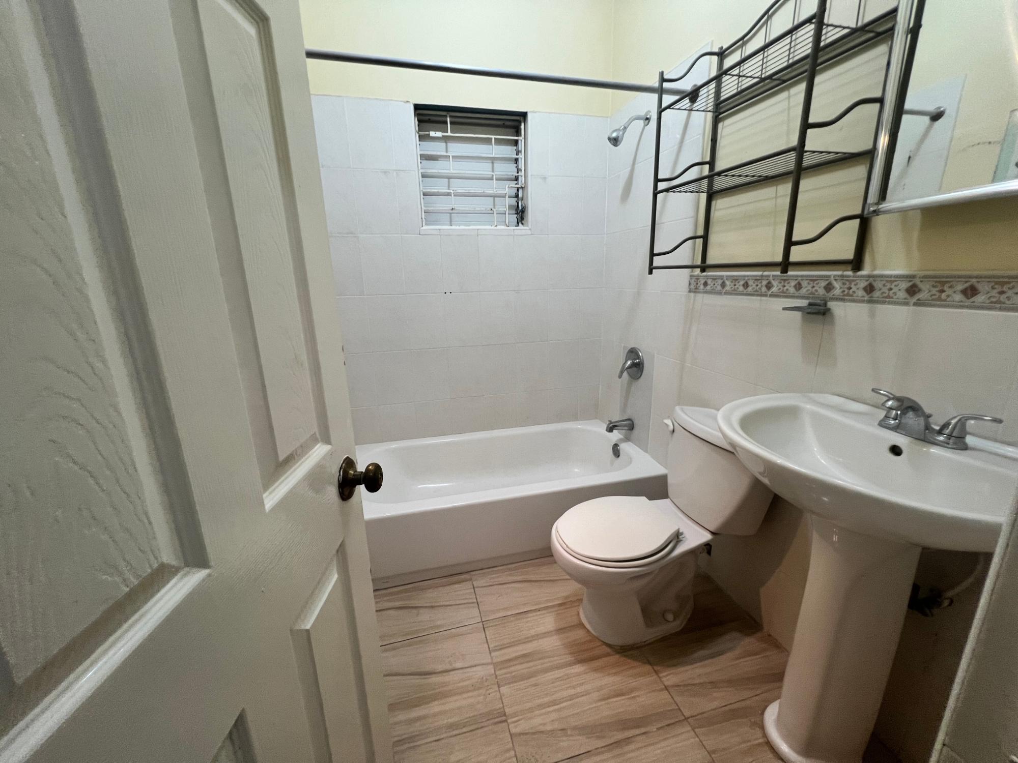Apartment For Rent: KENSINGTON CRESCENT, Kingston 5 | $160,000 photo 7