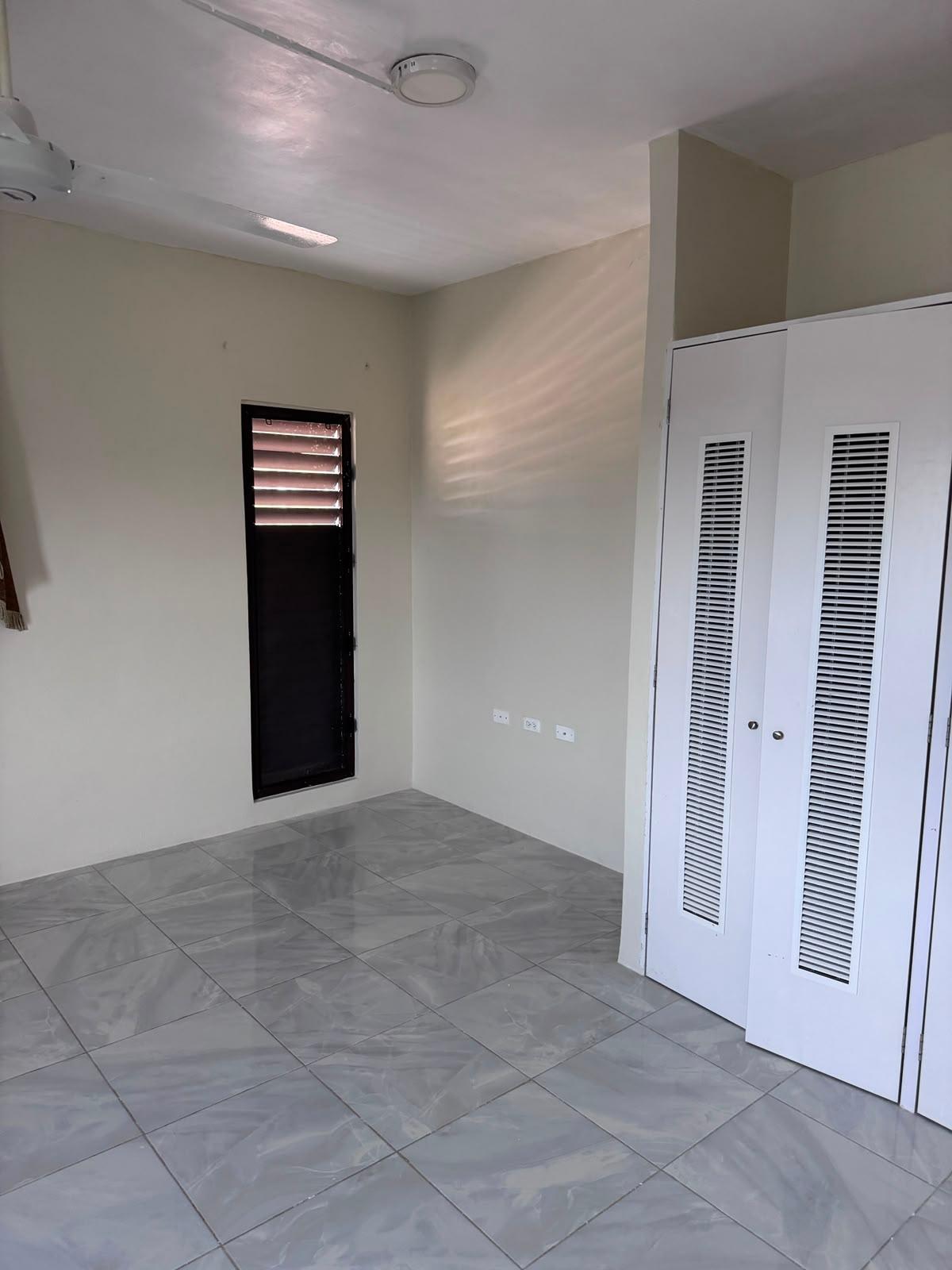 Townhouse For Rent: CHAMELOT VILLAGE PHASE 1, Discovery Bay | $1,100 photo 4