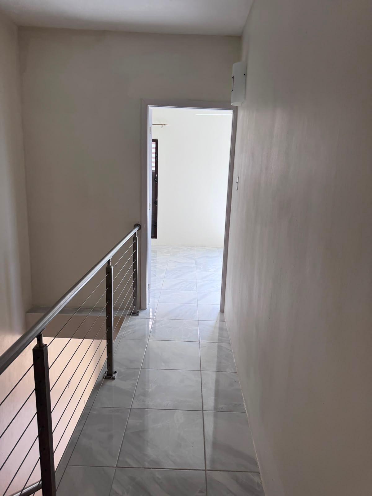 Townhouse For Rent: CHAMELOT VILLAGE PHASE 1, Discovery Bay | $1,100 photo 9