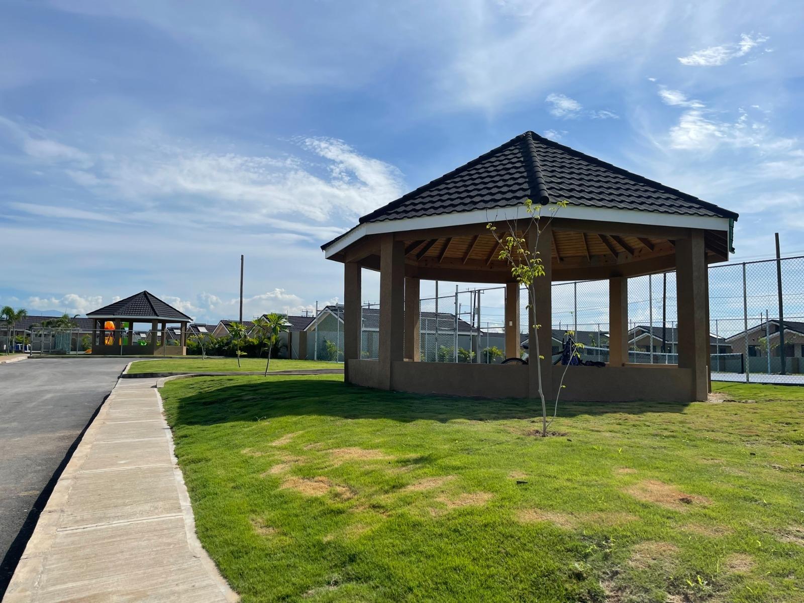 House For Rent: OAK ESTATES, PORTMORE ST., Portmore Pines | $180,000 photo 19