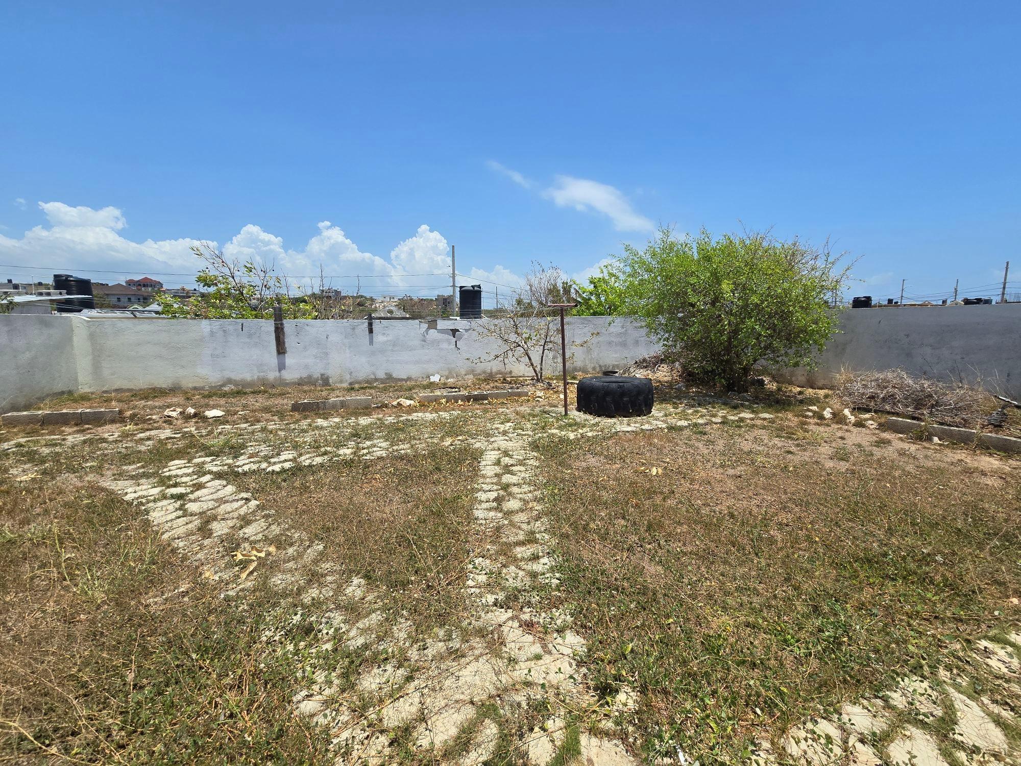 House For Rent: SANDHILLS VISTA, Hellshire Heights | $95,000 photo 13