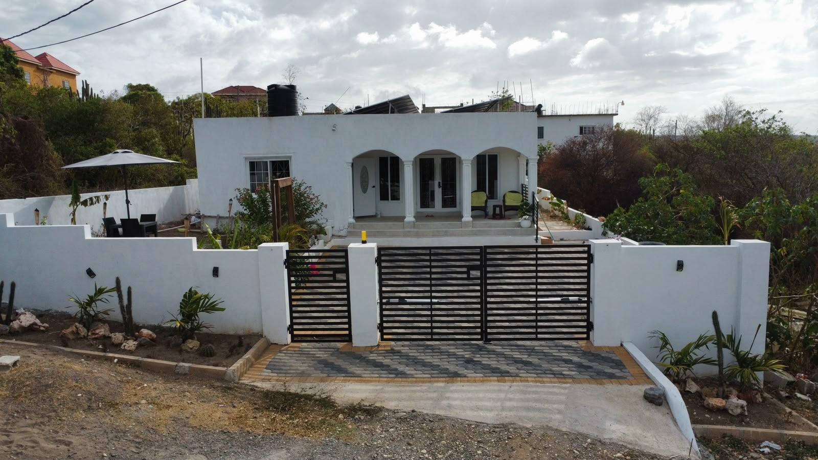 House For Rent: ROCK EDGE CLOSE, HELLSHIR, HELLSHIRE HILLS | $125,000