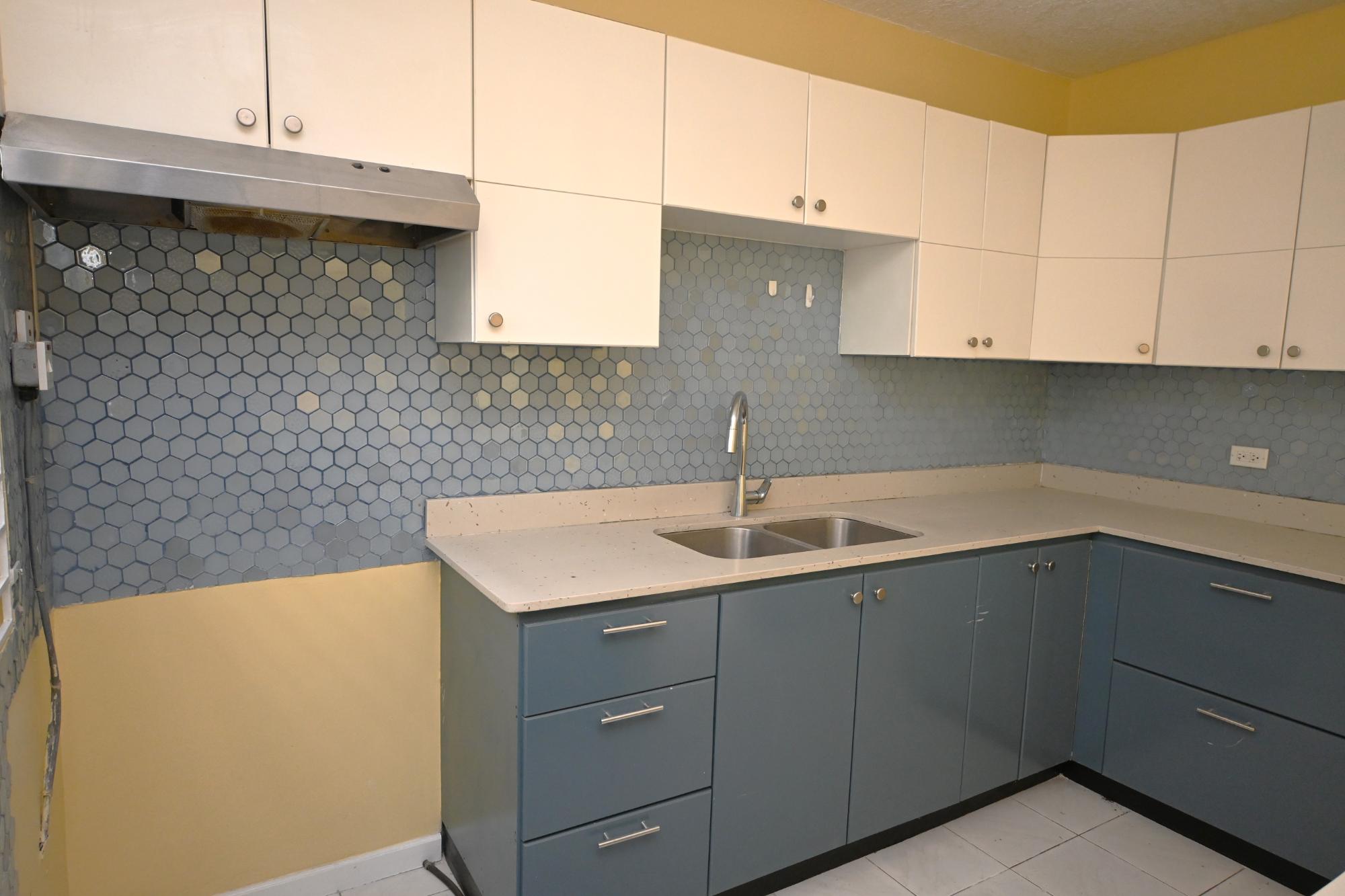 Townhouse For Rent: CHAMBERS DRIVE, Kingston 6 | $250,000 photo 3