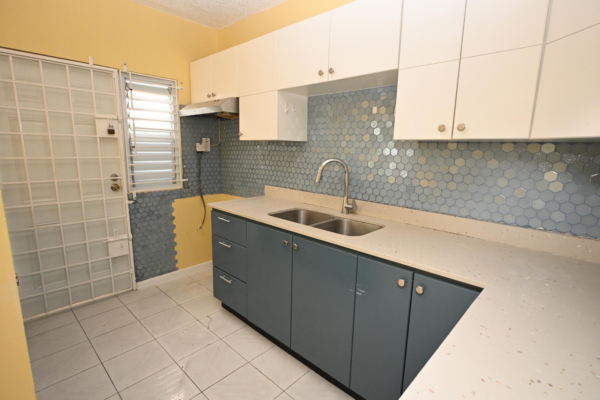 Townhouse For Rent: CHAMBERS DRIVE, Kingston 6 | $250,000 photo 5
