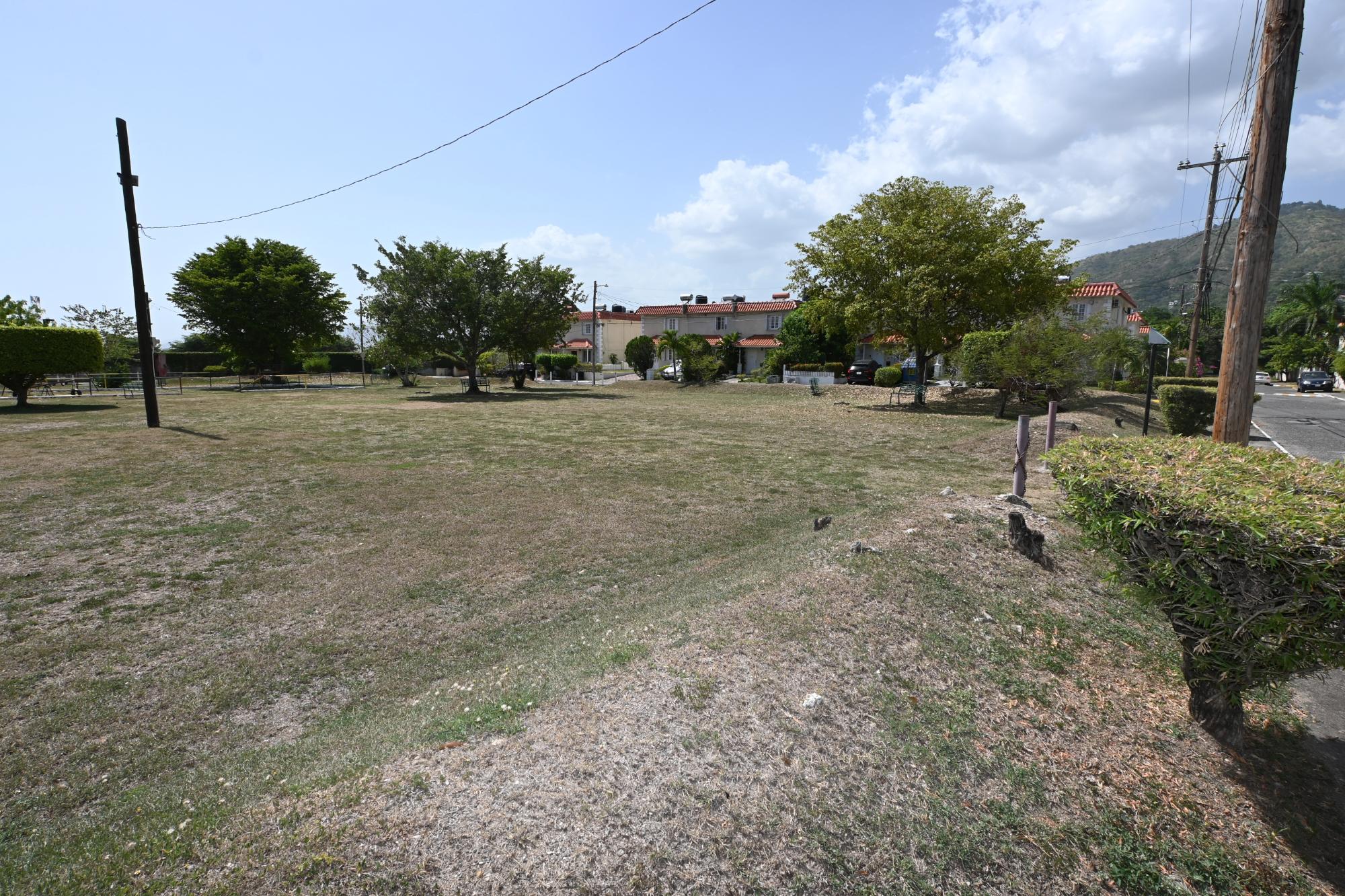 Townhouse For Rent: CHAMBERS DRIVE, Kingston 6 | $250,000 photo 18