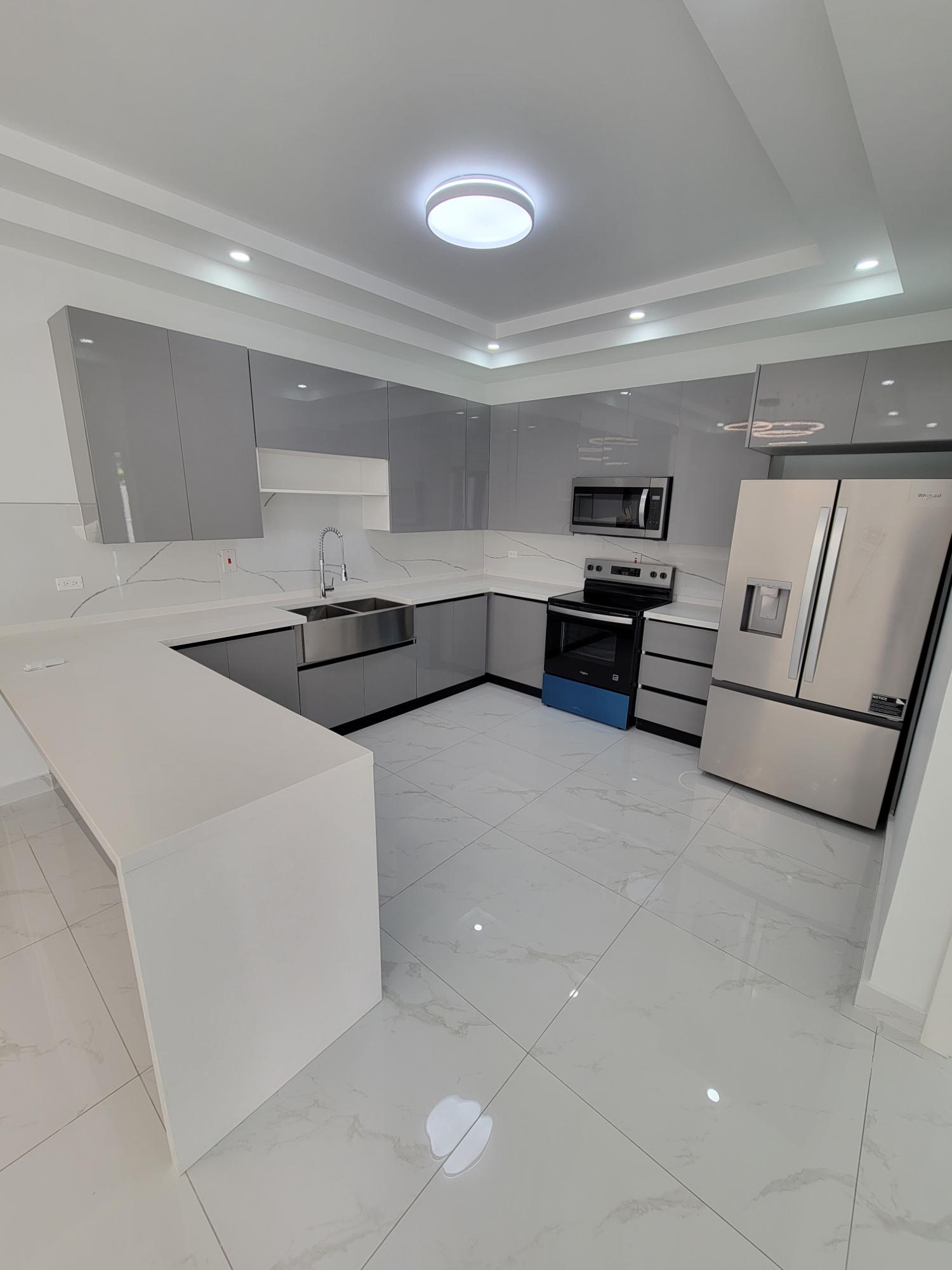 Apartment For Rent: BORDER AVE, Kingston 19 | $300,000 photo 3