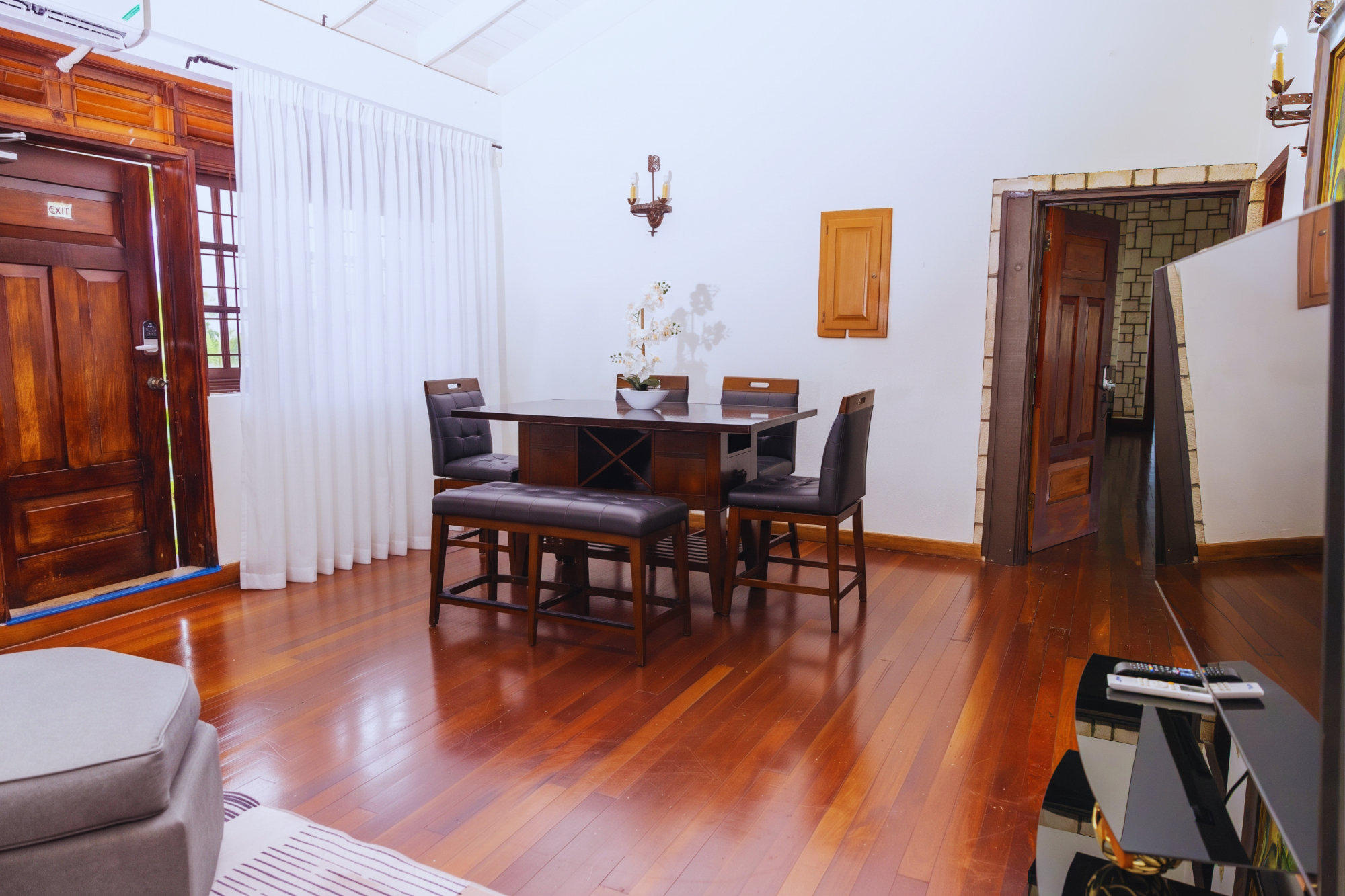 Apartment For Rent: SKYLINE DRIVE. JACKS HILL, Kingston 6 | $1,000 photo 3