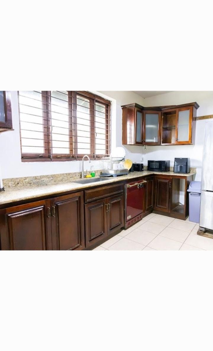 Apartment For Rent: SKYLINE DRIVE. JACKS HILL, Kingston 6 | $1,000 photo 4