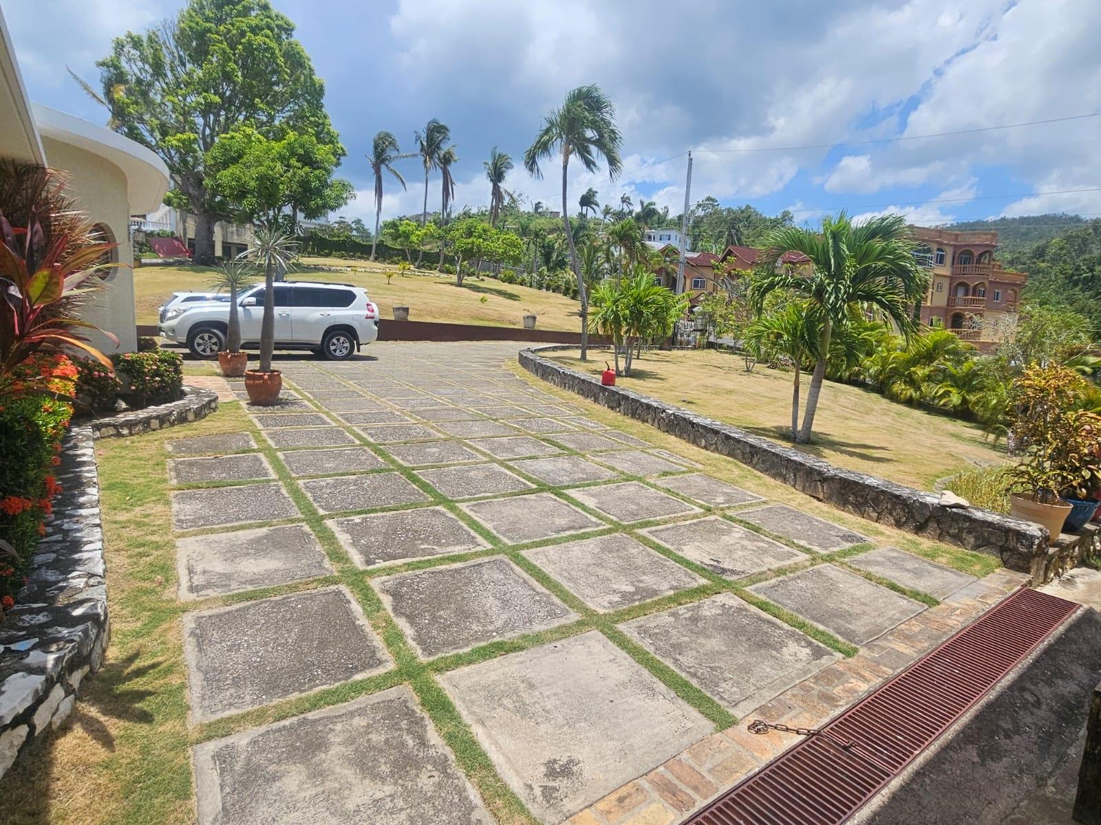 House For Sale: RHYNIE DRIVE UNITY HALL, Unity Hall | $690,000 photo 5