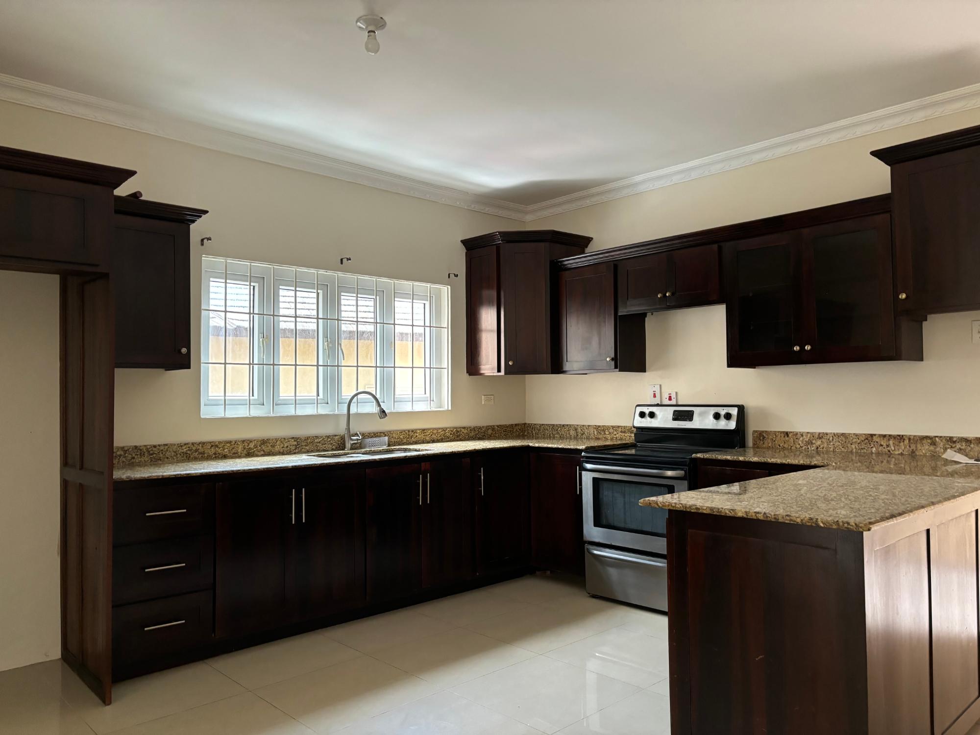 Apartment For Rent: ROCKHAMPTON DRIVE, Kingston 8 | $200,000 photo 6