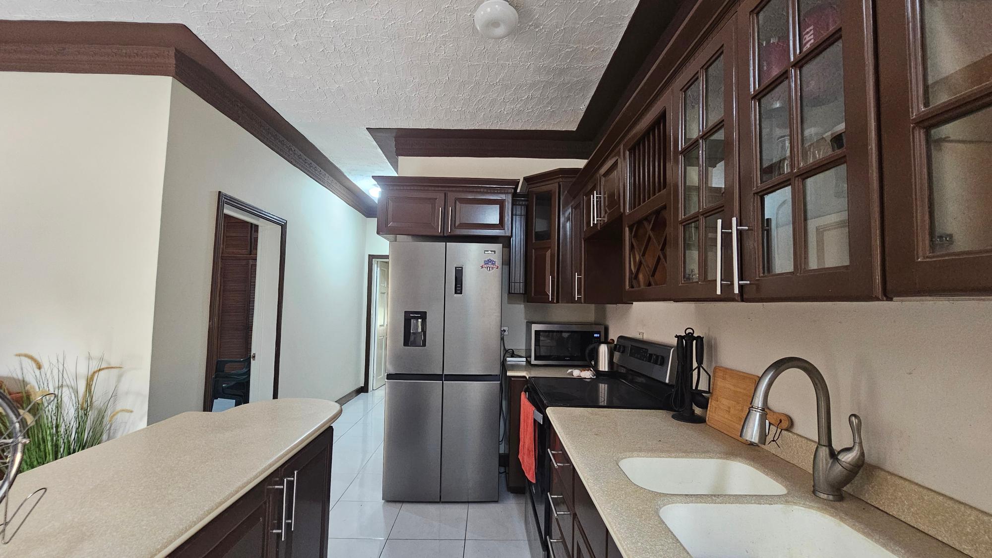 Apartment For Rent: LEAS FLAT, Kingston 19 | $165,000 photo 4
