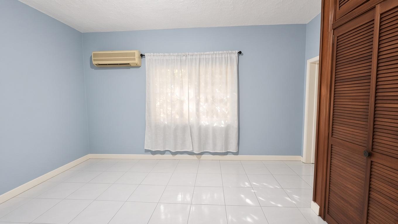 Apartment For Rent: LEAS FLAT, Kingston 19 | $165,000 photo 6