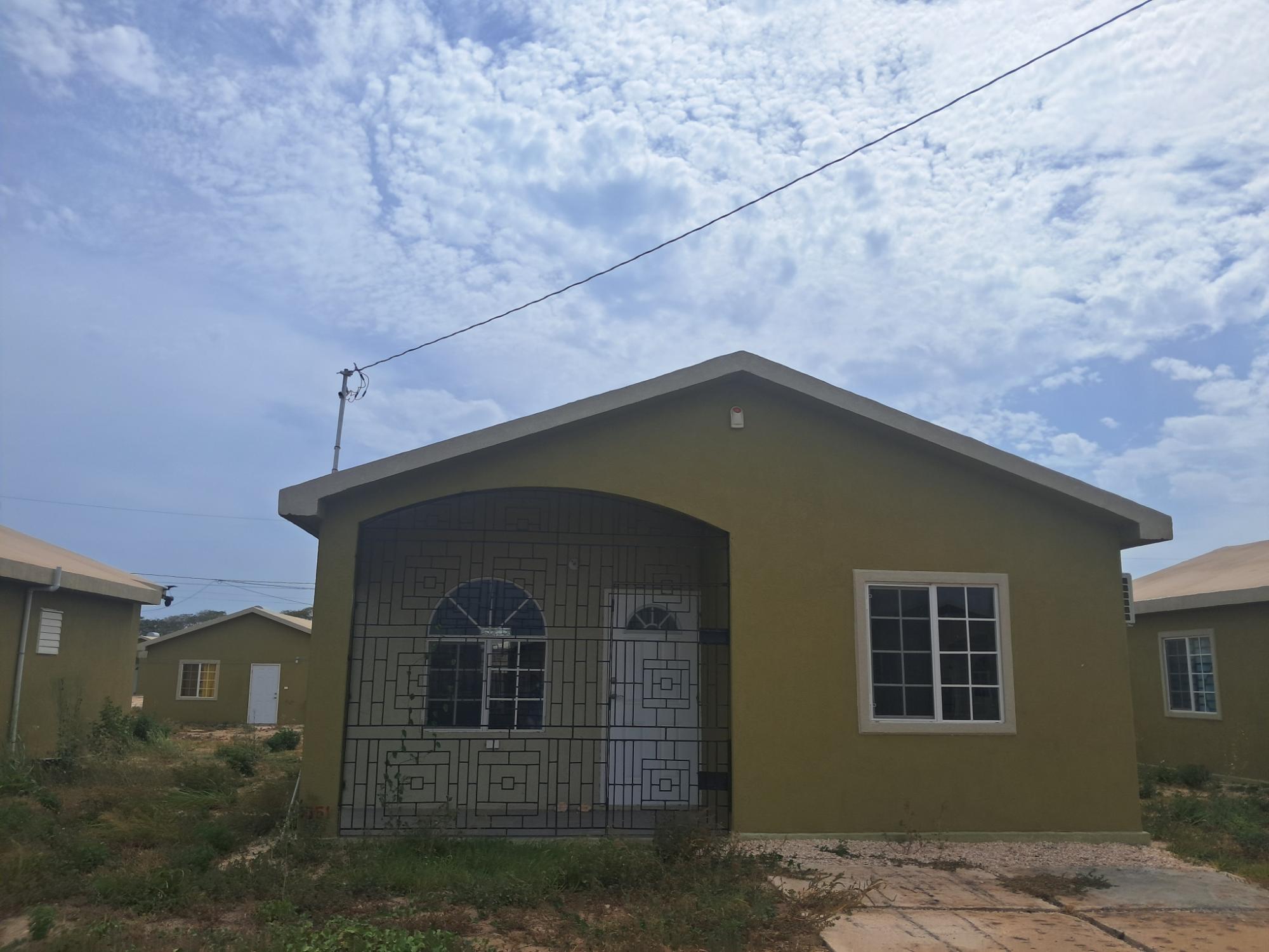House For Rent: PHOENIX PARK 2, PH 4, Phoenix Park | $115,000 photo 3