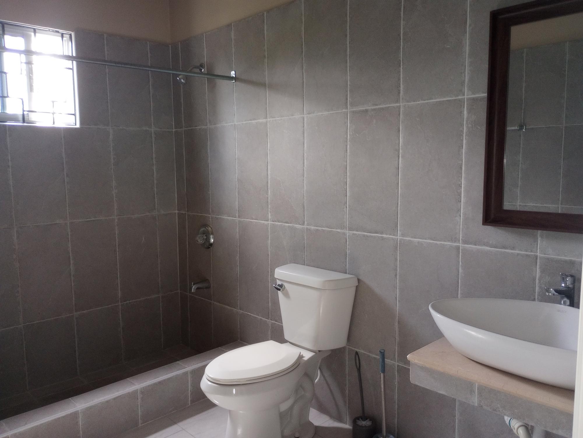 Apartment For Rent: ROSEWELL TERRACE, KGN, Kingston 8 | $95,000 photo 6