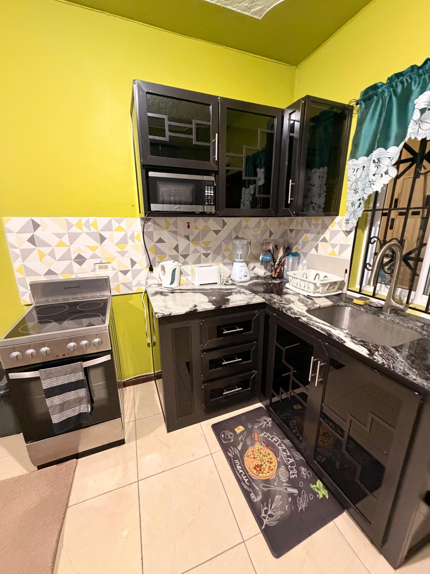 Apartment For Rent: ISLAND CIRCLE, New Harbour Village | $100,000 photo 5