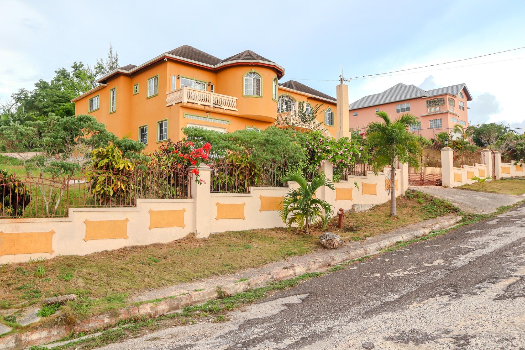 House For Sale: MUNRO, MALVERN, Malvern | $500,000 photo 2