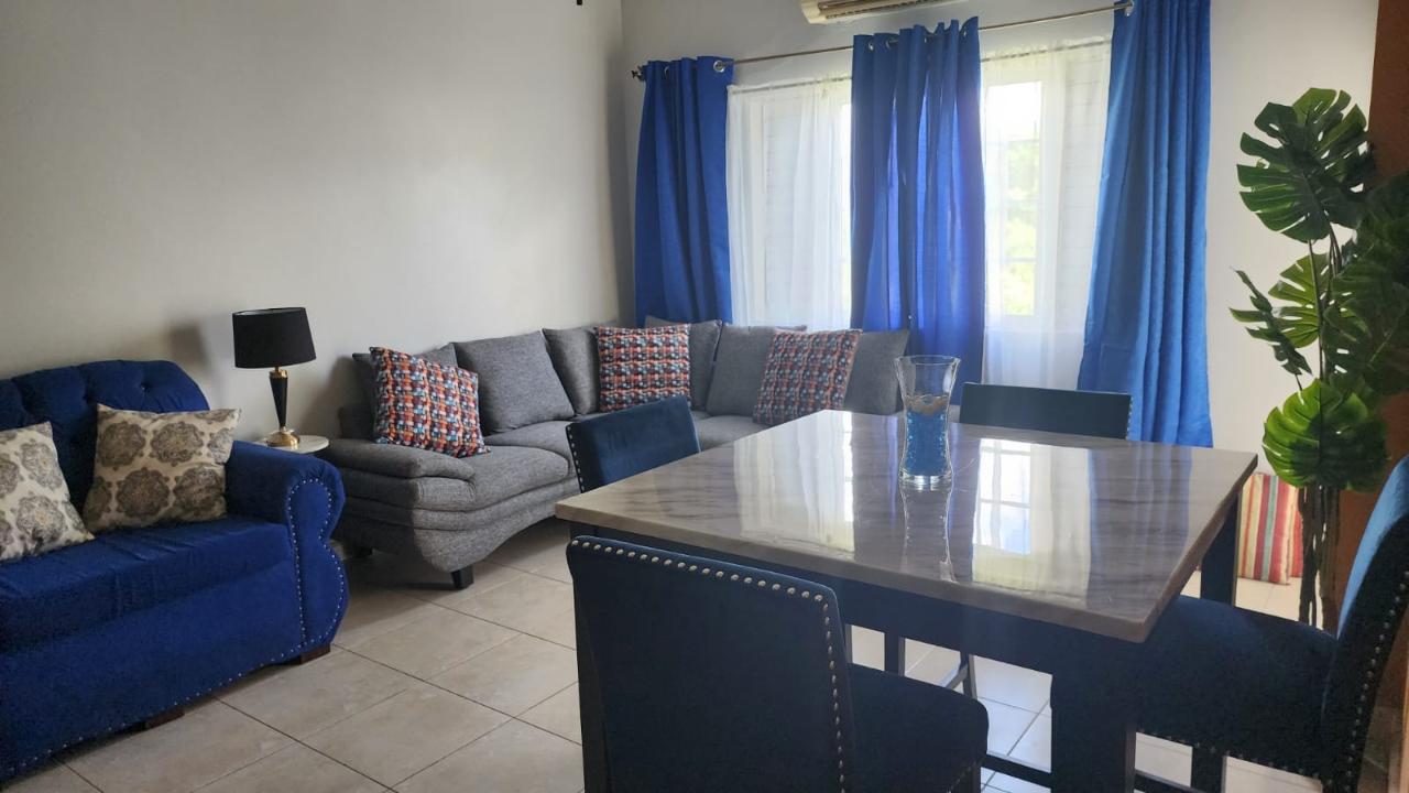 Apartment For Rent: WELLINGTON DRIVE, Kingston 6 | $1,100 photo 3