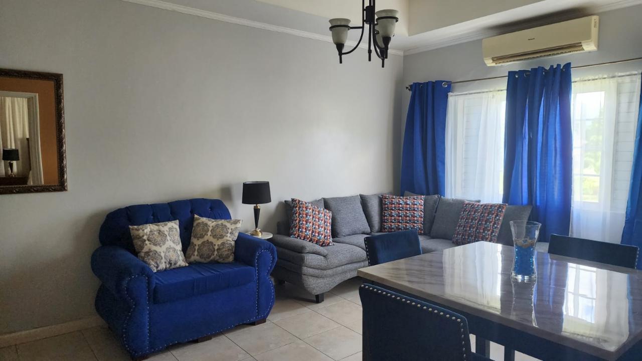 Apartment For Rent: WELLINGTON DRIVE, Kingston 6 | $1,100 photo 9