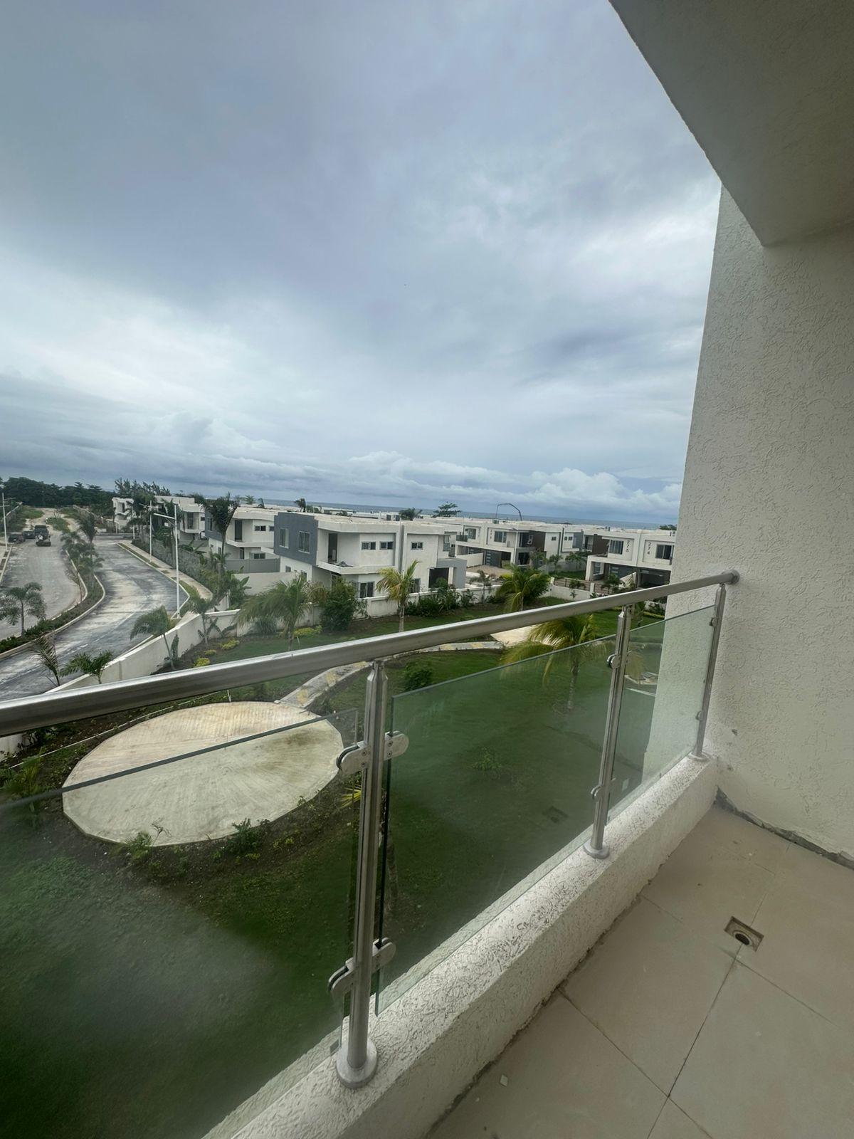 Apartment For Sale: SAPPHIRE, Richmond | $265,000 photo 2