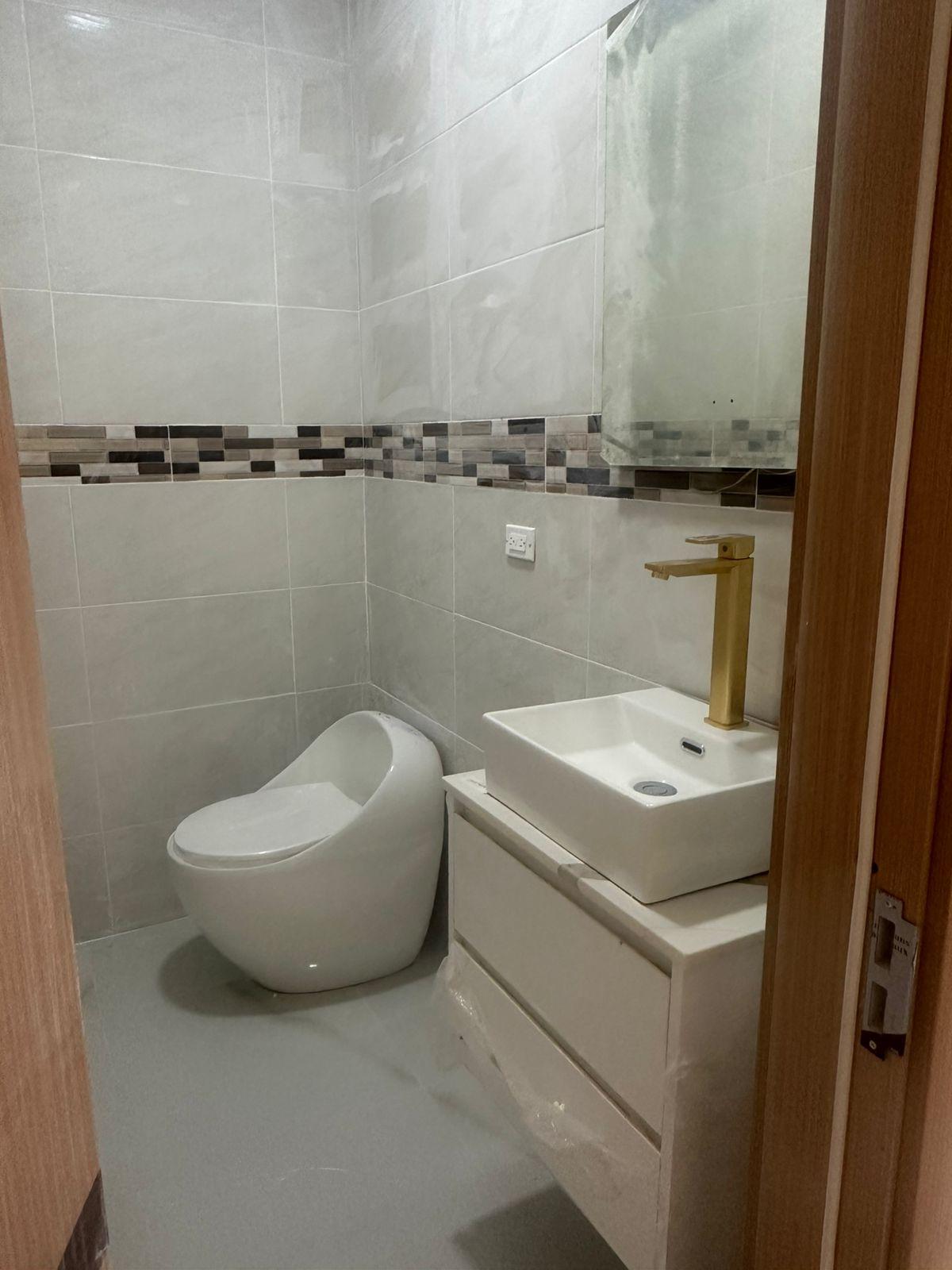 Apartment For Sale: SAPPHIRE, Richmond | $265,000 photo 5