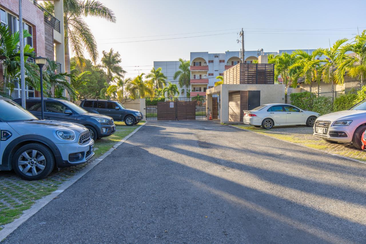 Apartment For Sale: CHARLTON RD, Constant Spring P.O. | $36,500,000 photo 2