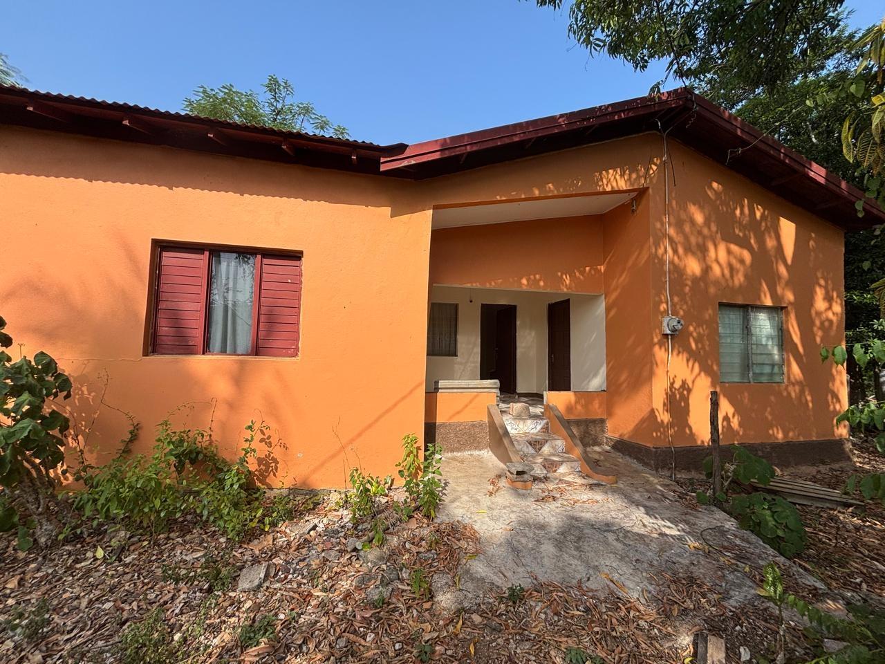 House For Sale: COATES PEN, MAY PEN, CLAR, May Pen | $17,500,000 photo 2