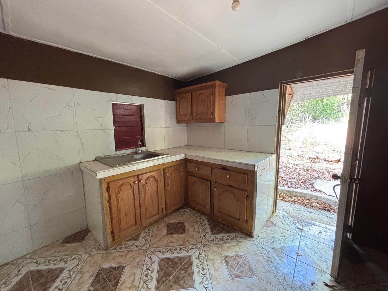 House For Sale: COATES PEN, MAY PEN, CLAR, May Pen | $17,500,000 photo 10