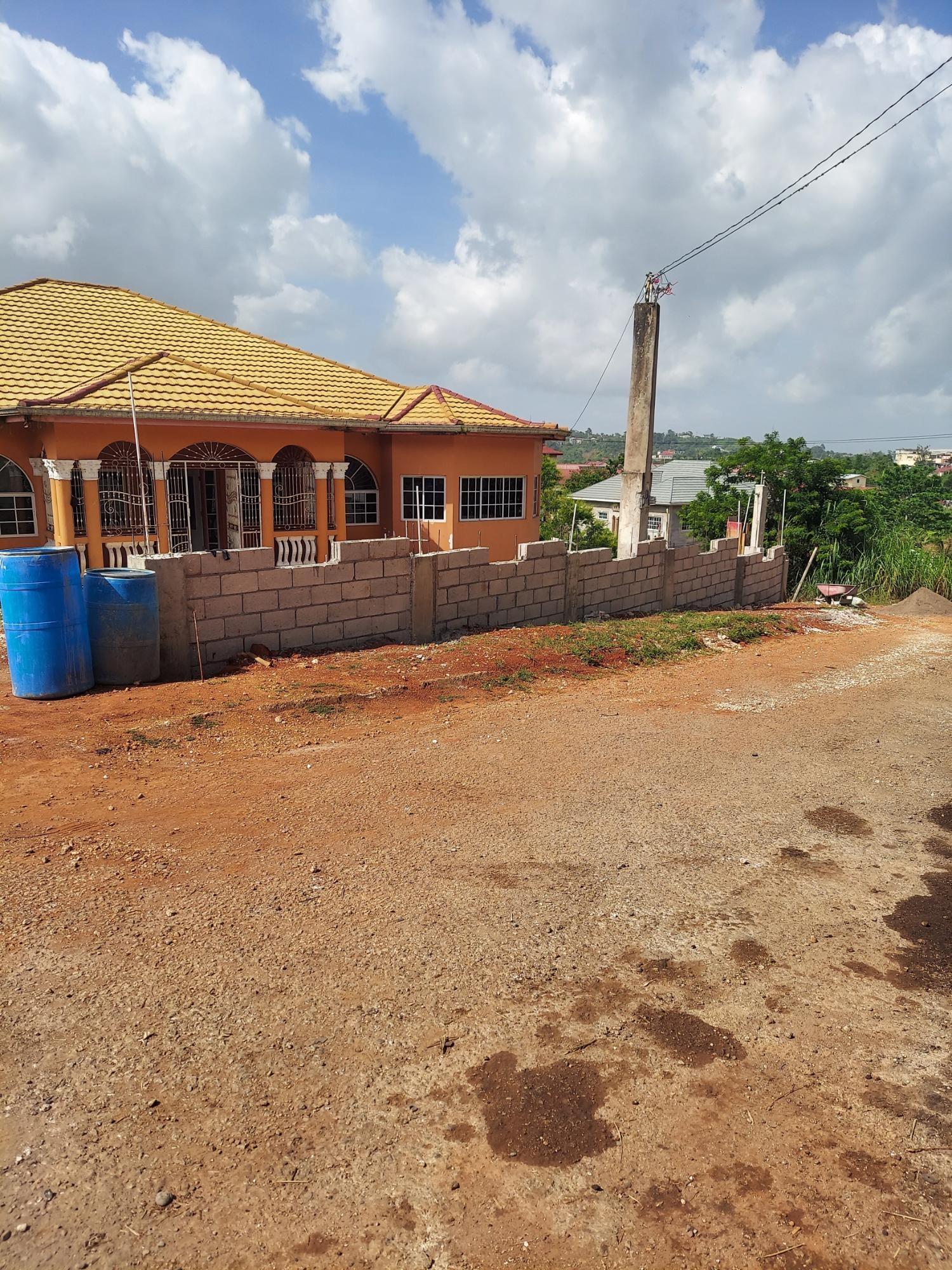 House For Rent: LILY CRESCENT, Glencoe Meadows | $110,000 photo 2