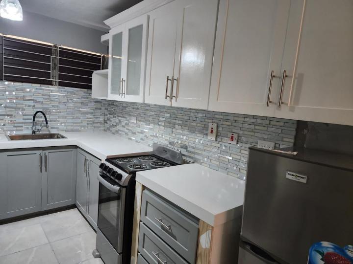 Apartment For Rent: OXFORD ROAD, KINGSTON | $115,000 photo 3