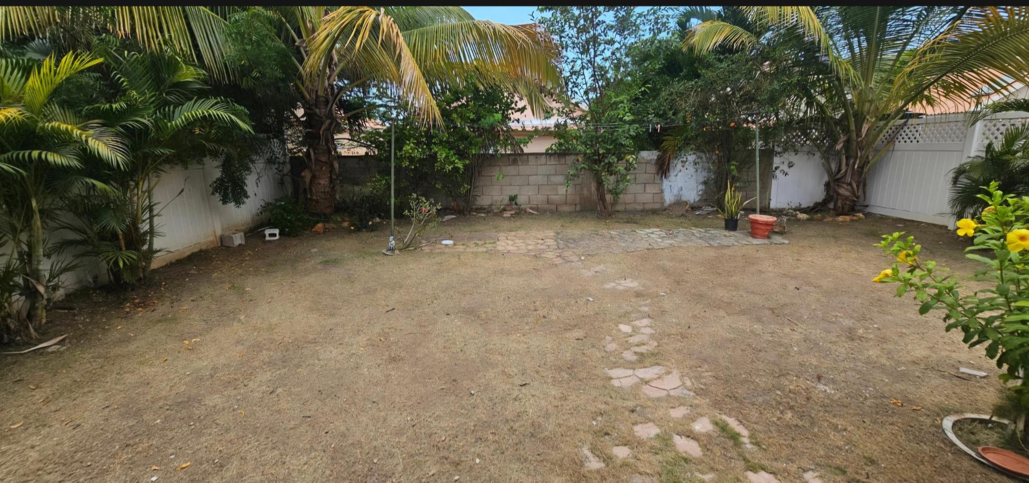 House For Rent: MICHELLE WIE WAY, BLOCK B, Caymanas Estates | $165,000 photo 9