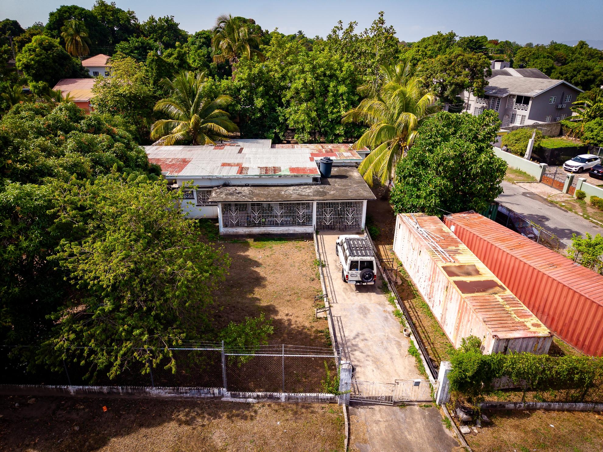 House For Sale: COOLSHADE AVENUE, HAVENDA, Kingston 19 | $145,000,000 photo 3