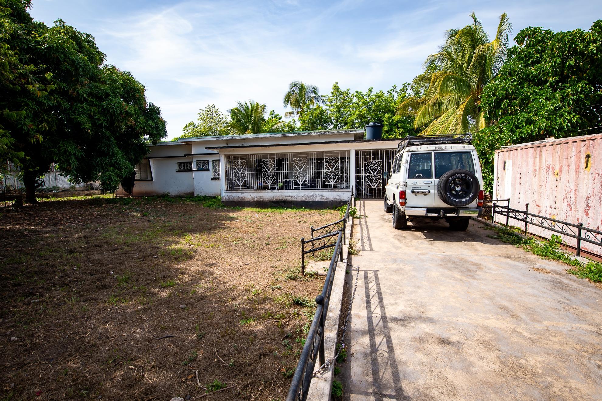 House For Sale: COOLSHADE AVENUE, HAVENDA, Kingston 19 | $145,000,000 photo 6