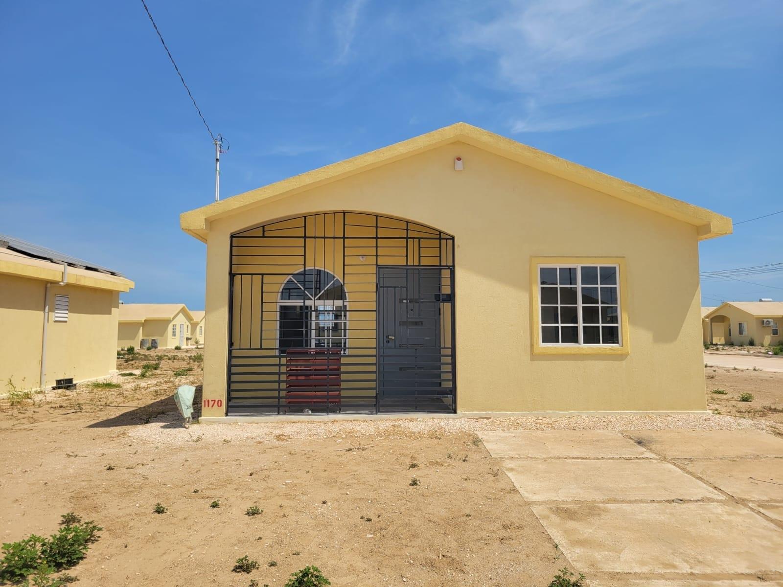 House For Rent: PHOENIX PARK VILLAGE 2 PH, Dunbeholding | $150,000