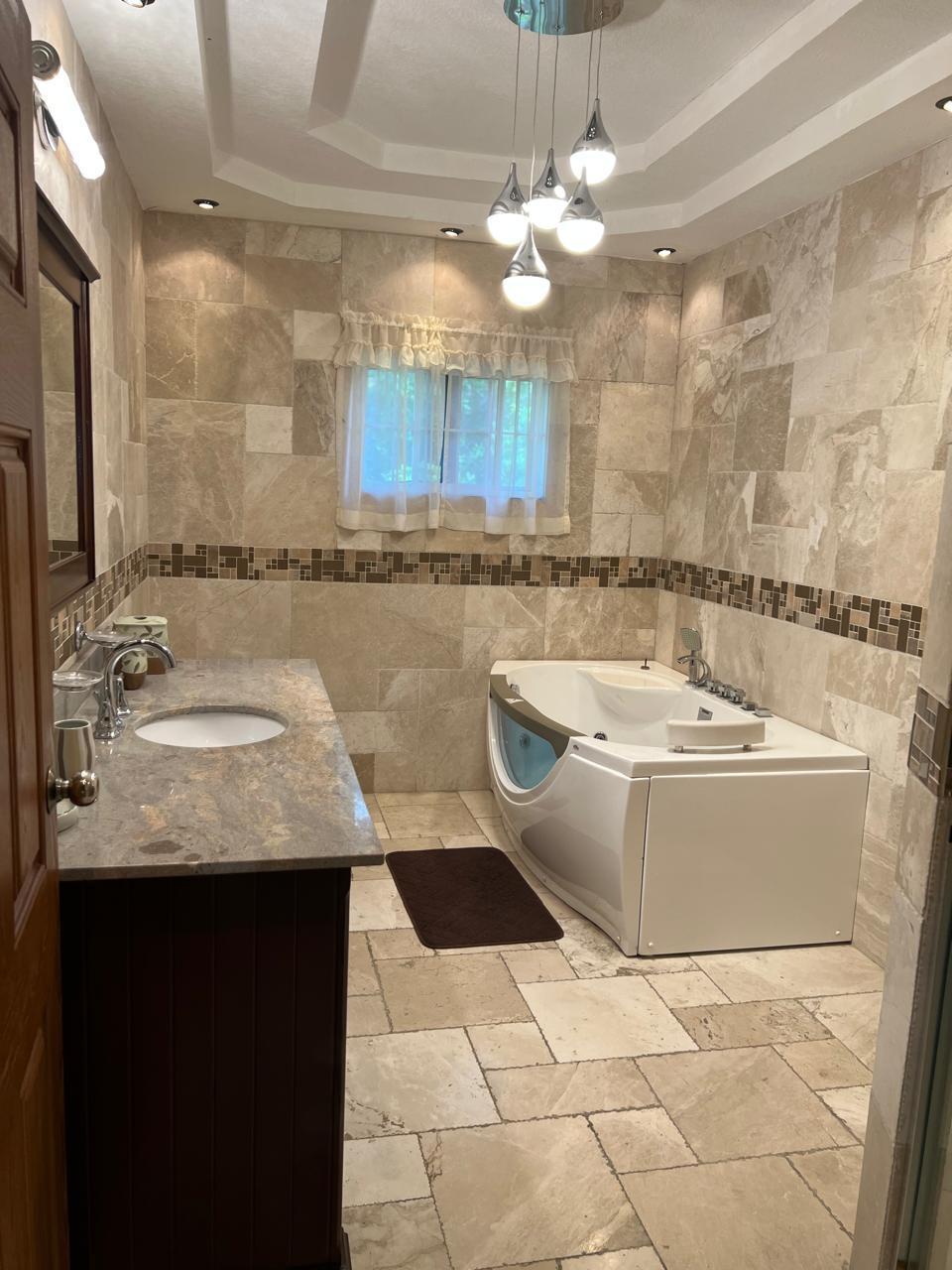 Apartment For Rent: MILLSBOROUGH AVENUE, Kingston 6 | $2,800 photo 2