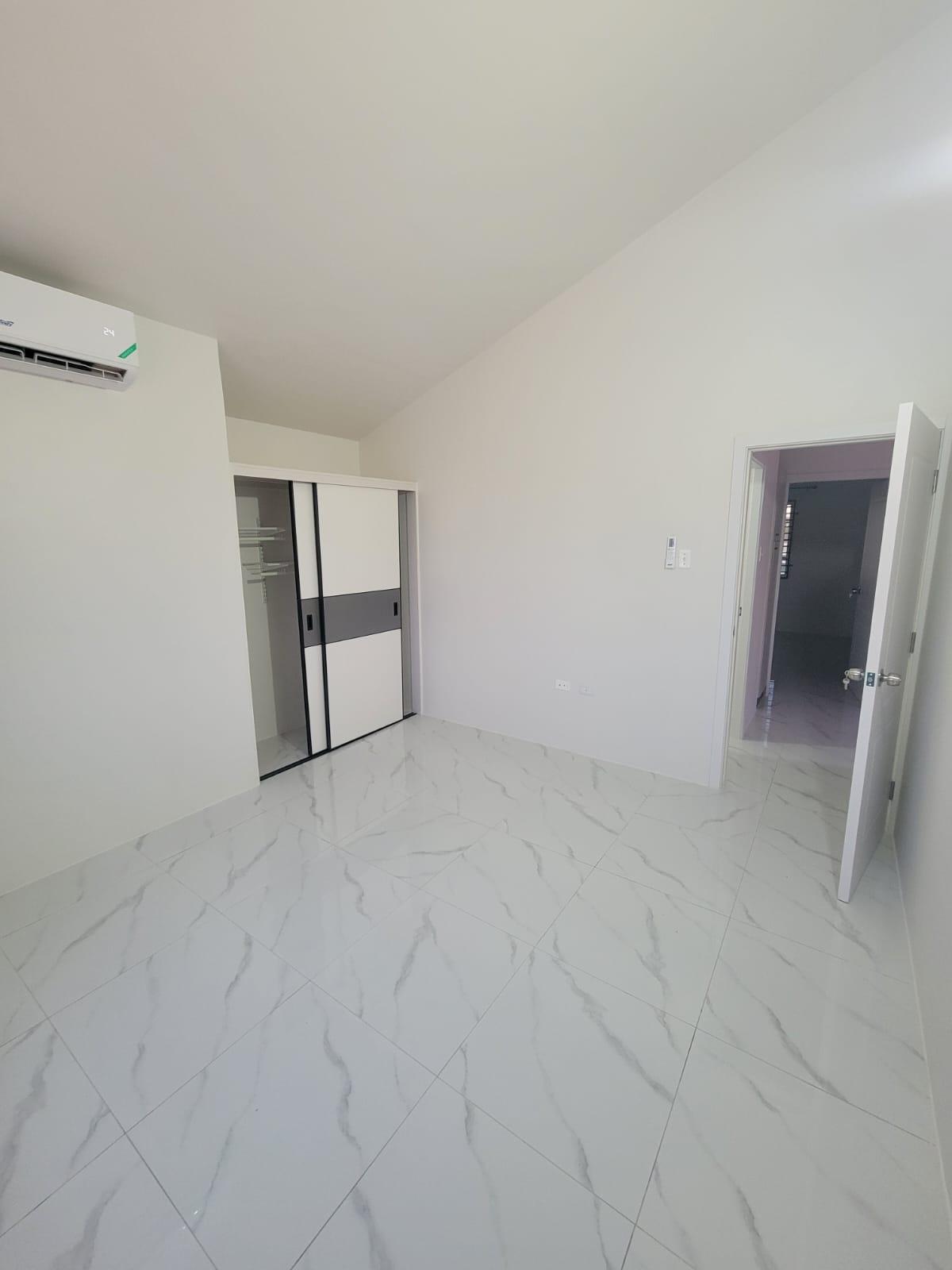 House For Rent: PHOENIX PARK VILLAGE 2, Phoenix Park | $150,000