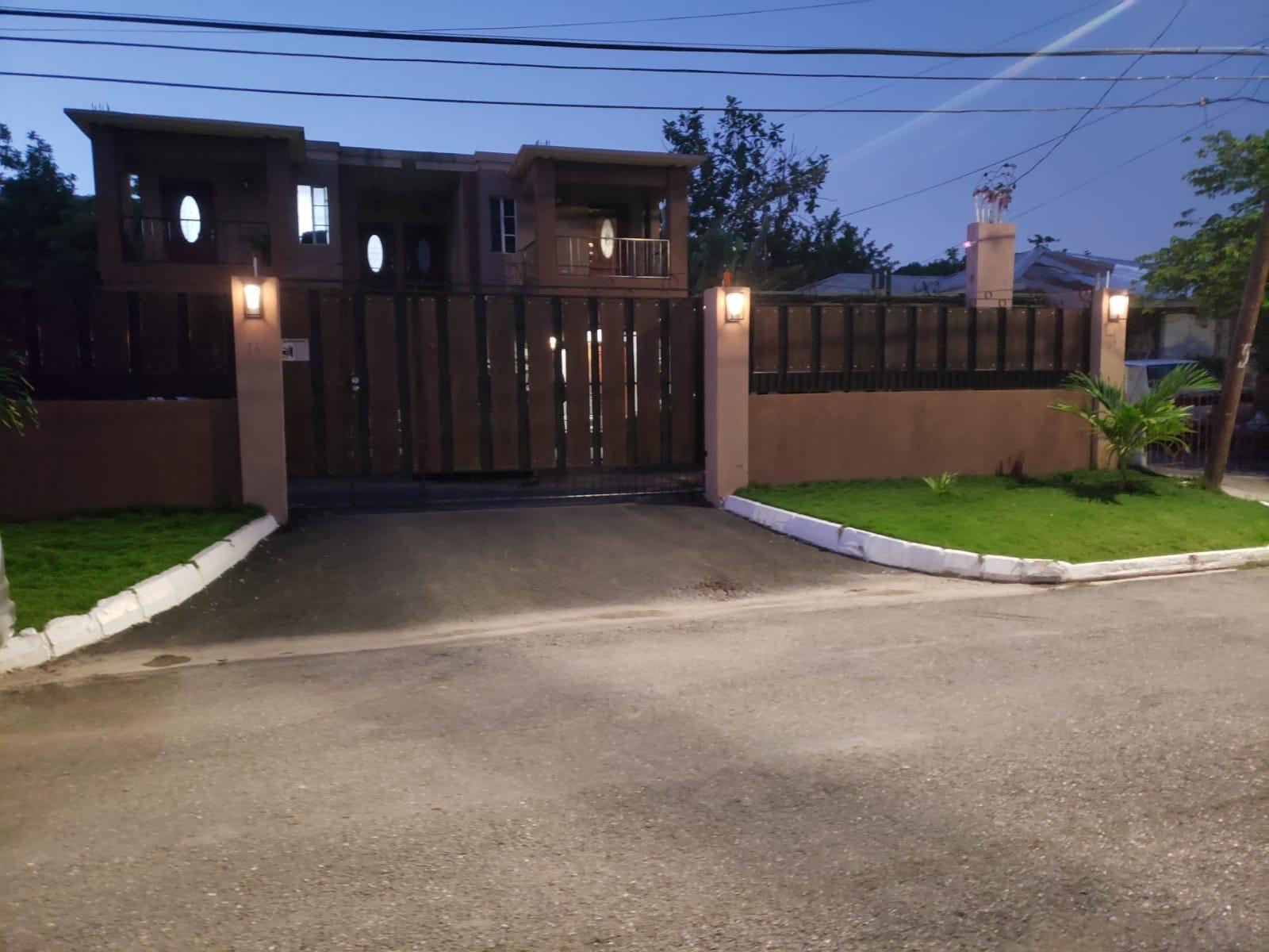 Apartment For Rent: WARMINISTER AVENUE, KINGS, Kingston 20 | $150,000