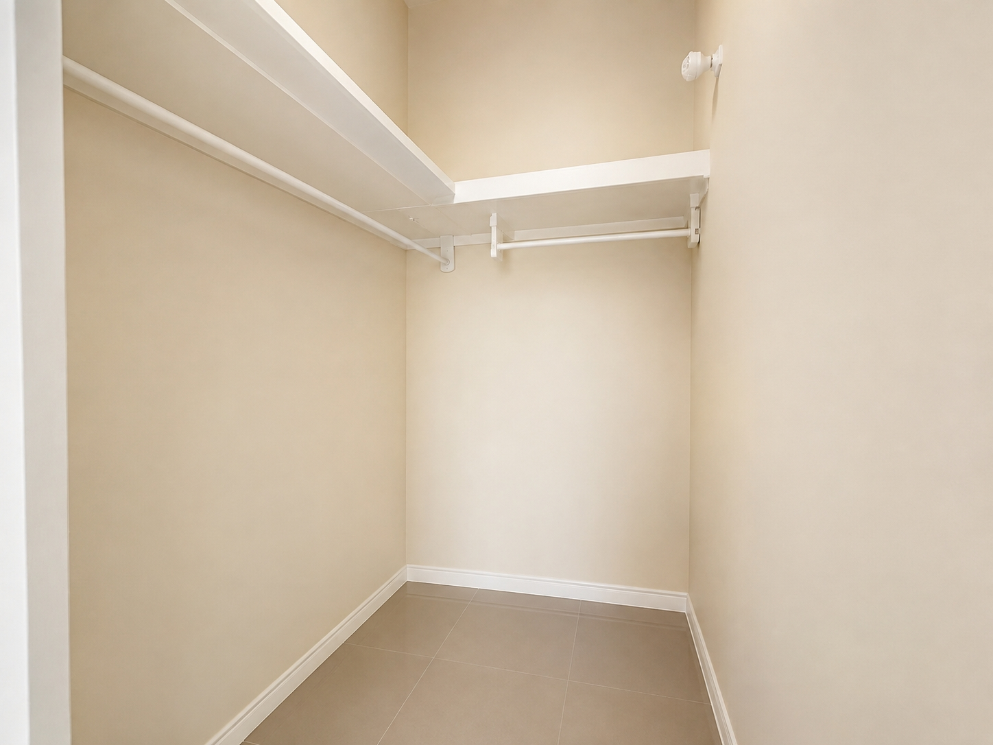 House For Rent: GREAT POND ESTATE, Great Pond Estate | $1,150 photo 6