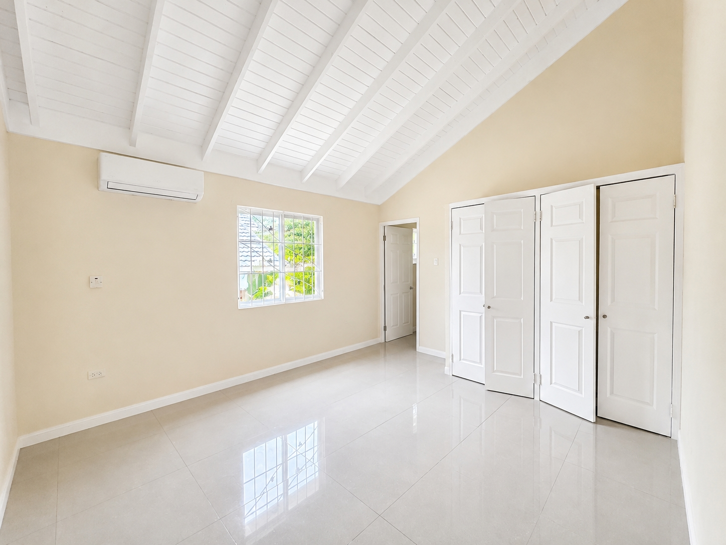 House For Rent: GREAT POND ESTATE, Great Pond Estate | $1,150 photo 8