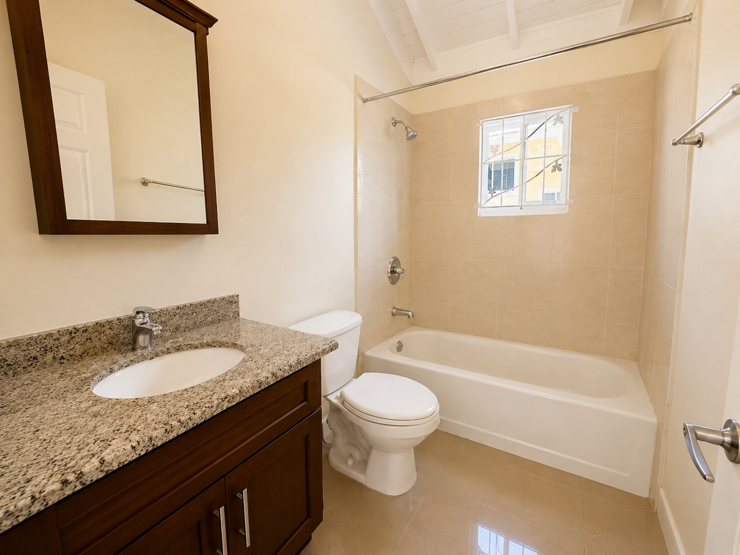 House For Rent: GREAT POND ESTATE, Great Pond Estate | $1,150 photo 9