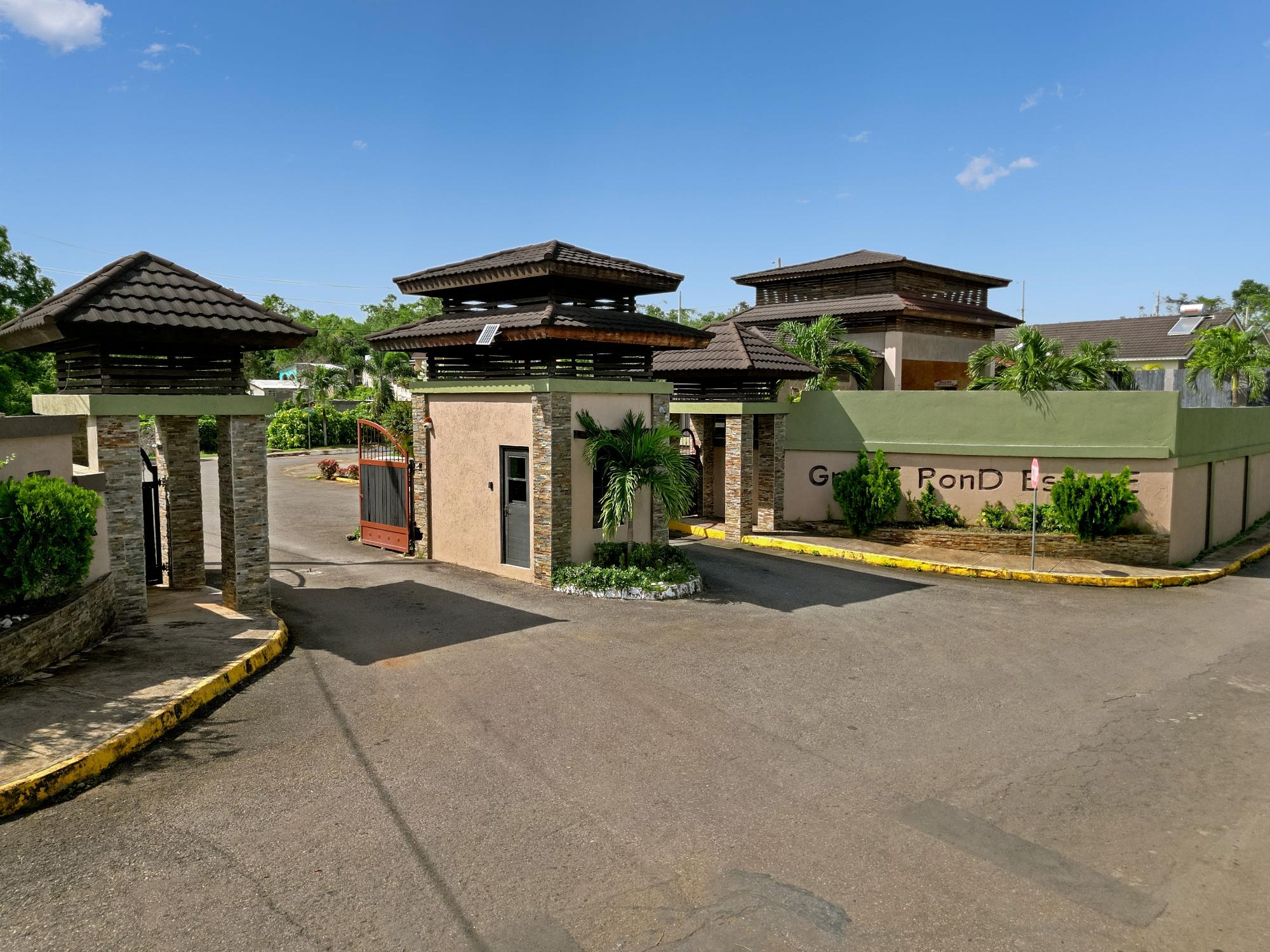 House For Rent: GREAT POND ESTATE, Great Pond Estate | $1,150 photo 12