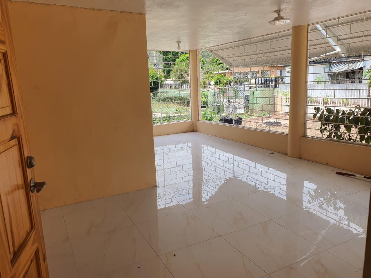 House For Rent: LINSCOTT AVENUE, Kingston 19 | $230,000 photo 5